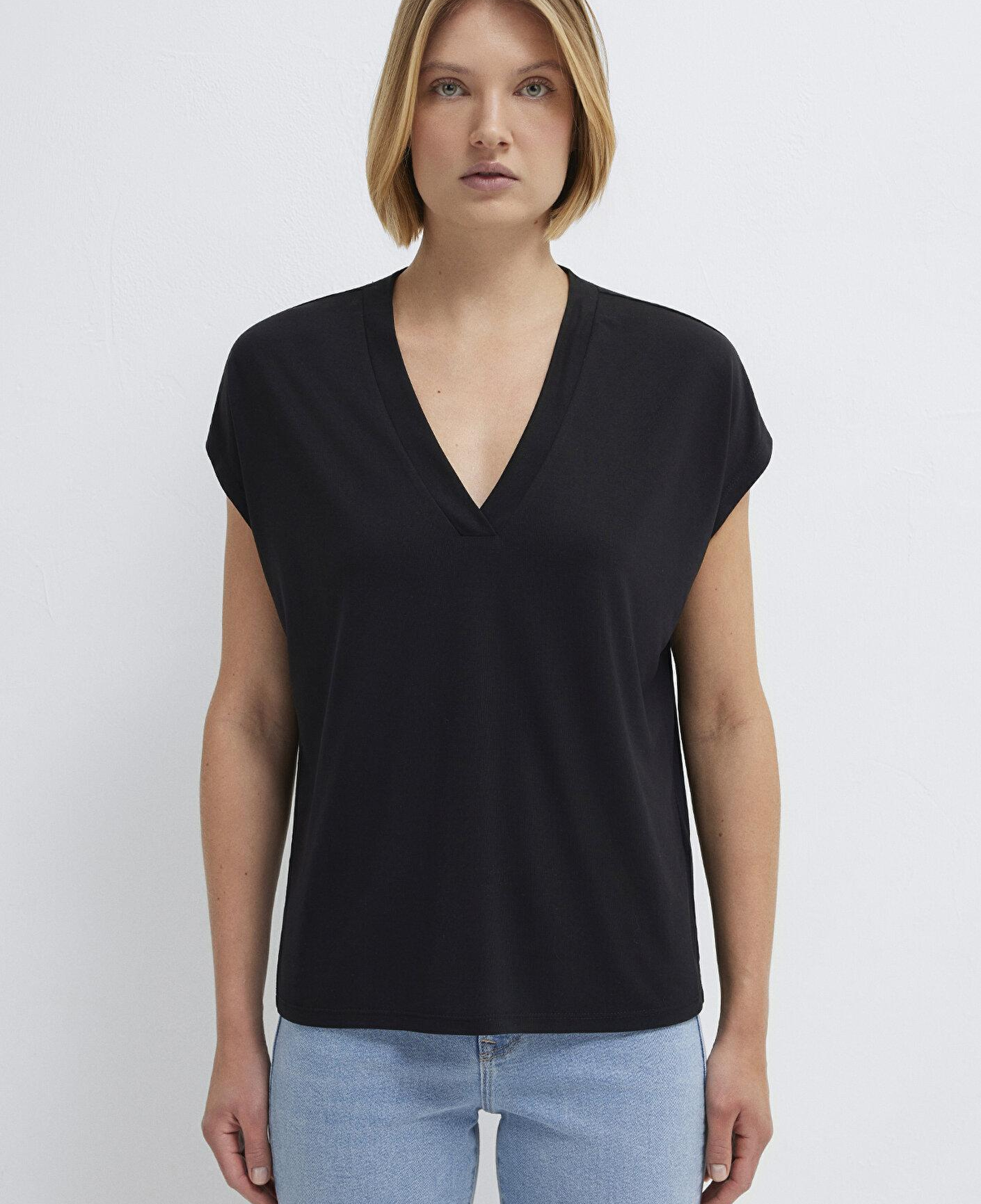 Mavi Soft-Premium Siyah (TENCEL™) Modal Karışımlı V Yaka Tişört Regular Fit / Normal Kesim 1612250-900
