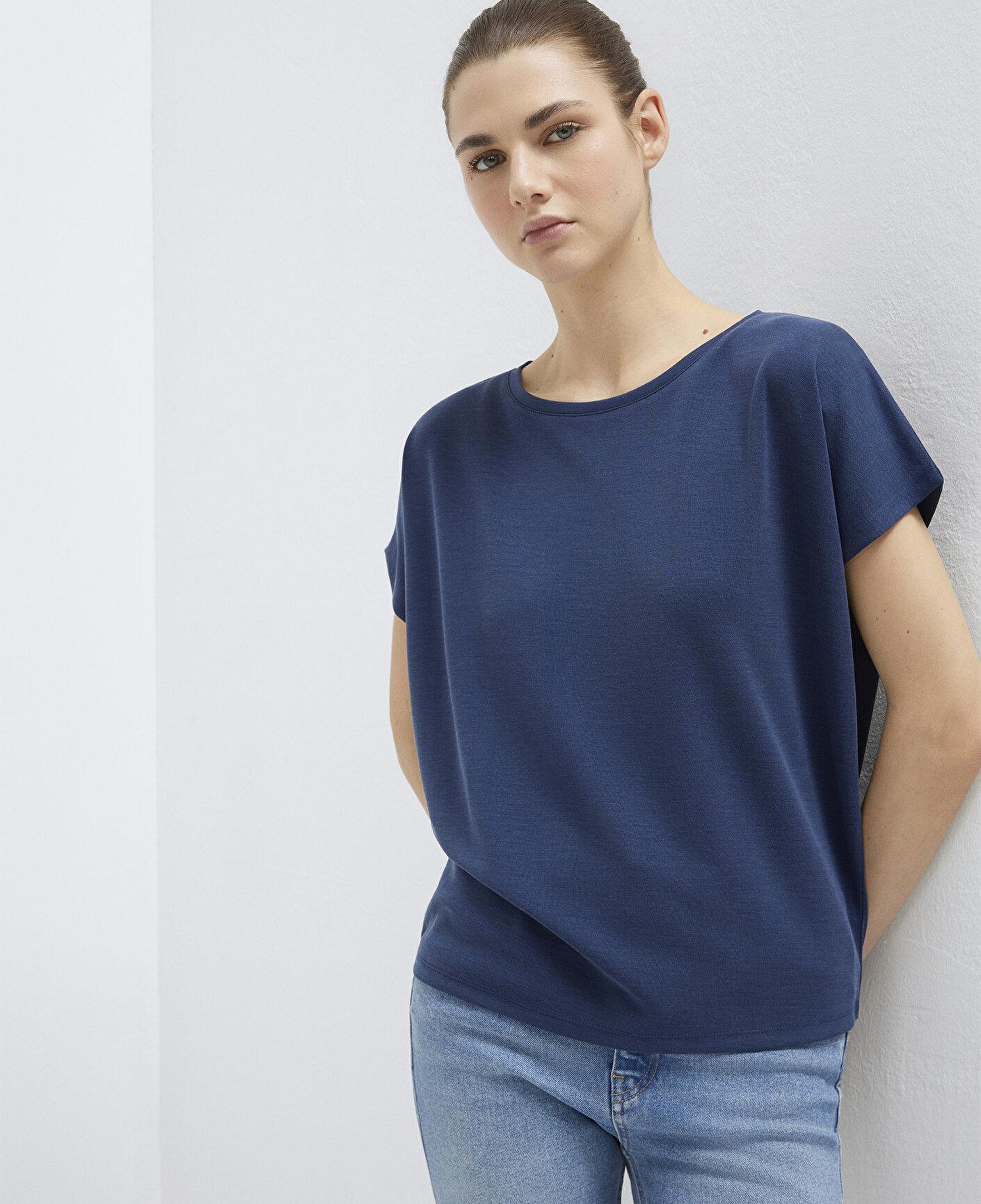 Mavi Soft-Premium Lacivert (TENCEL™) Liyosel Karışımlı Basic Tişört Loose Fit / Bol Rahat Kesim 167245-70487