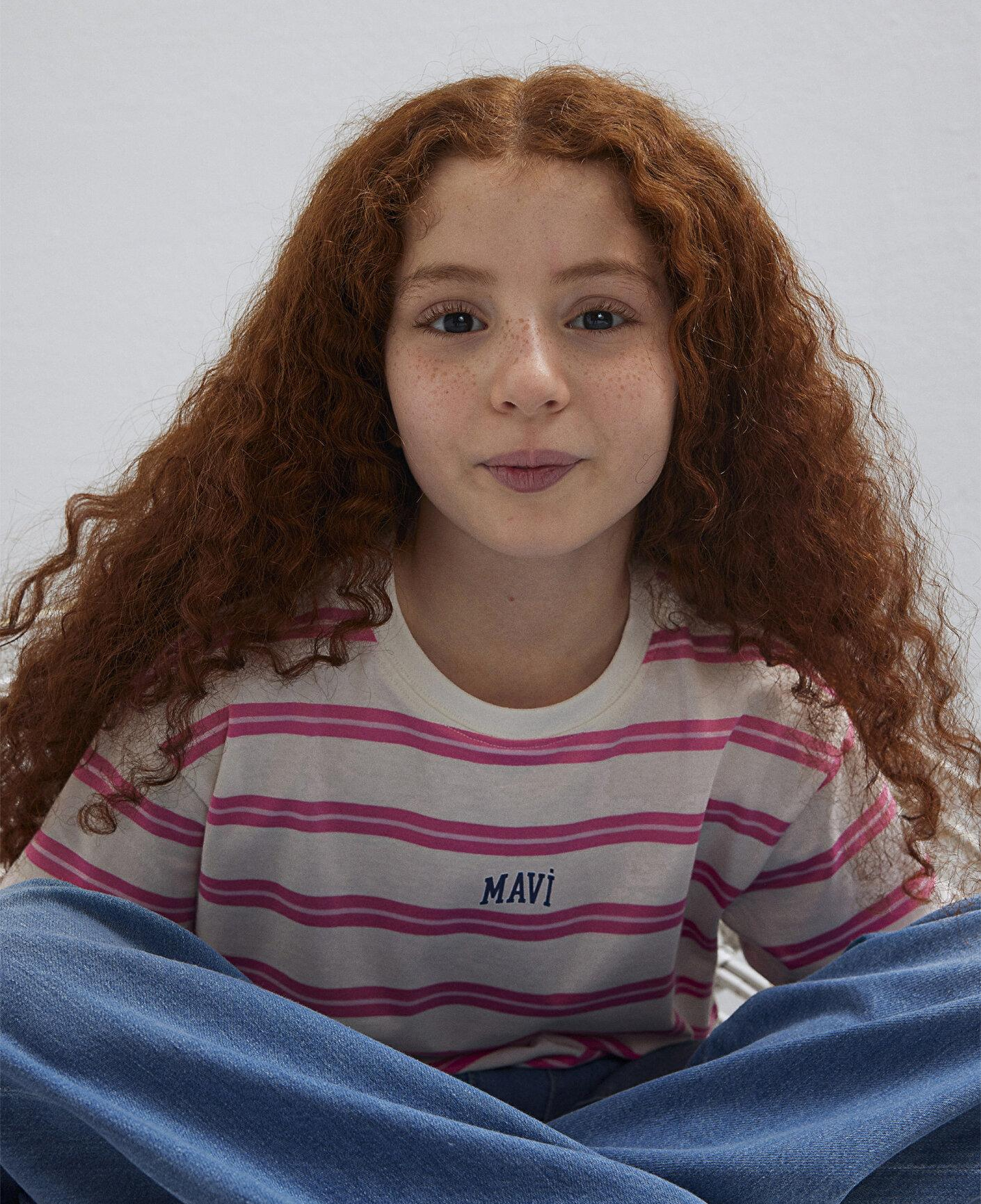 Mavi Mavi Logo Baskılı Ekru Tişört Loose Fit / Bol Rahat Kesim 7610387-91358