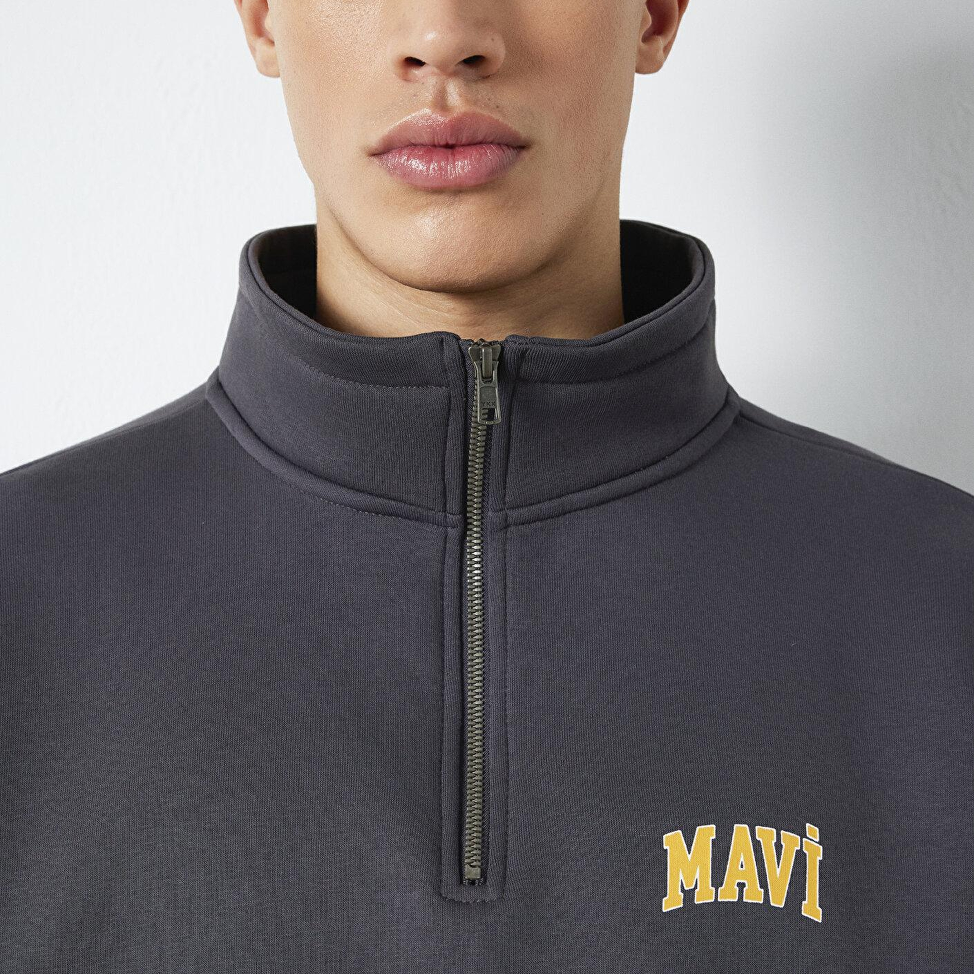 Mavi Mavi Logo Baskılı Yarı Fermuarlı Antrasit Sweatshirt 0S10208-70101