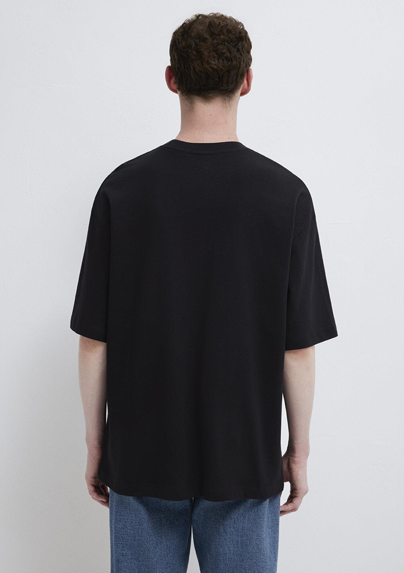 Mavi Bisiklet Yaka Siyah Basic Tişört Oversize / Geniş Kesim 0613113-900