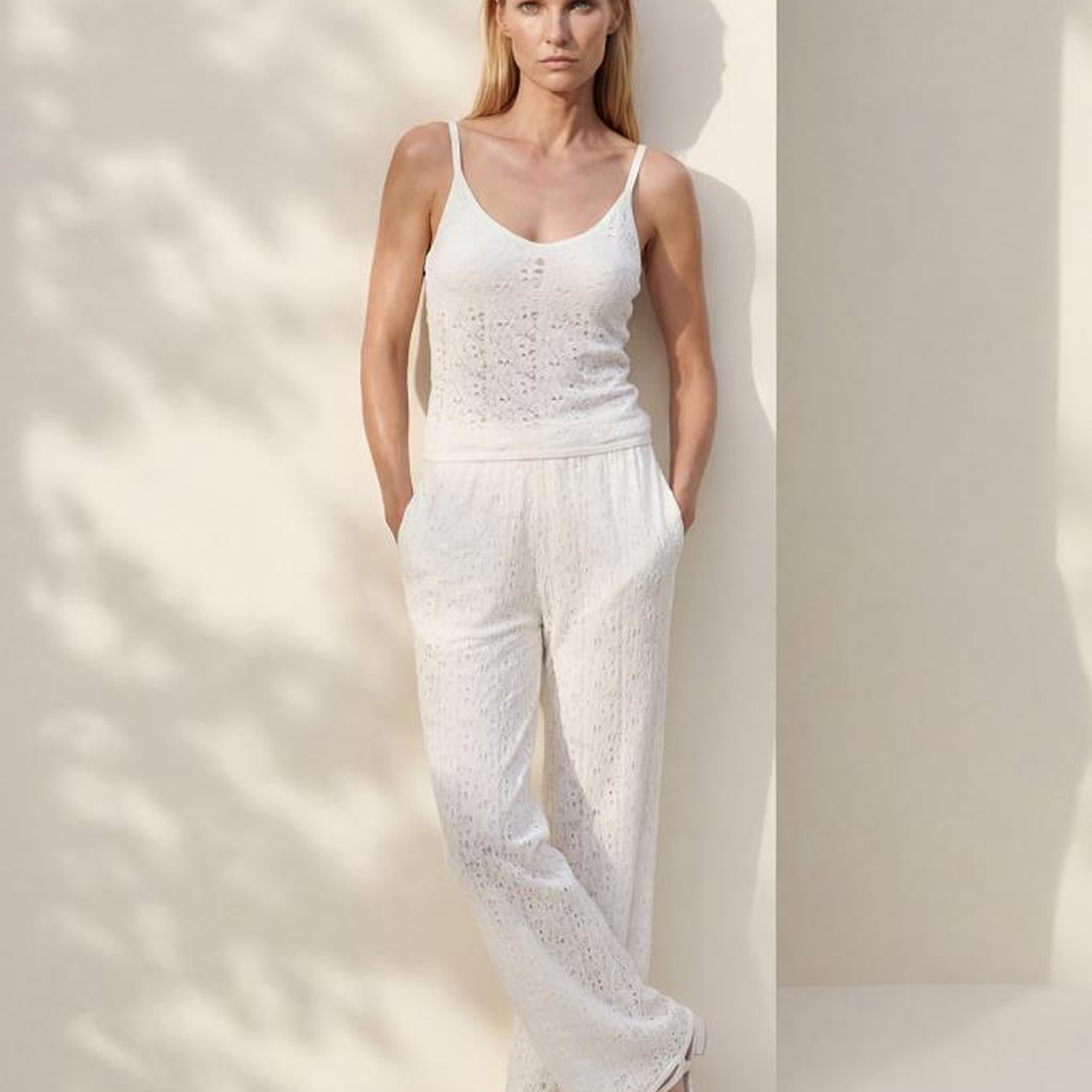 Join Us V Yaka Ajurlu Beyaz Top