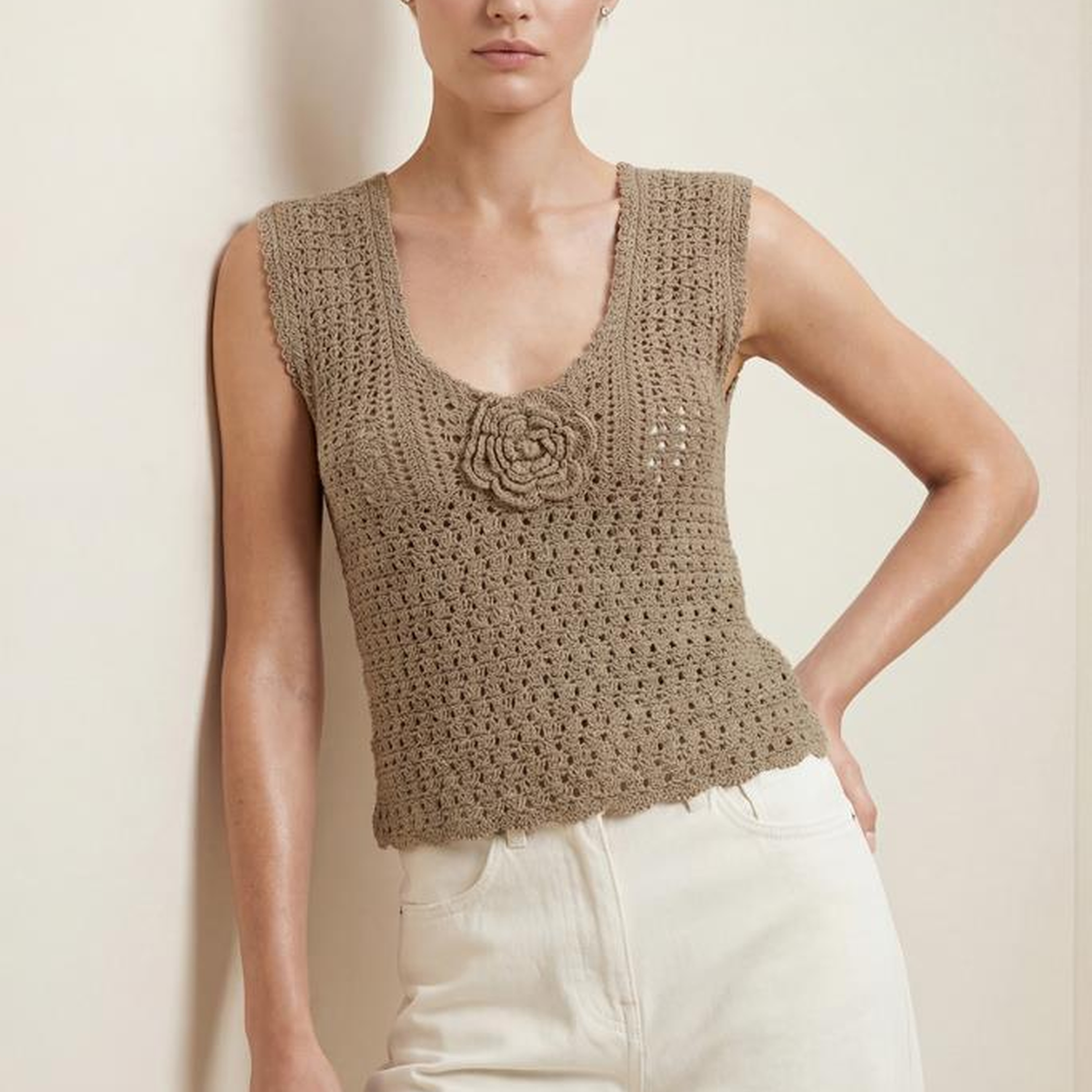 Join Us V Yaka El İşi Çiçek Detaylı Bej Bluz