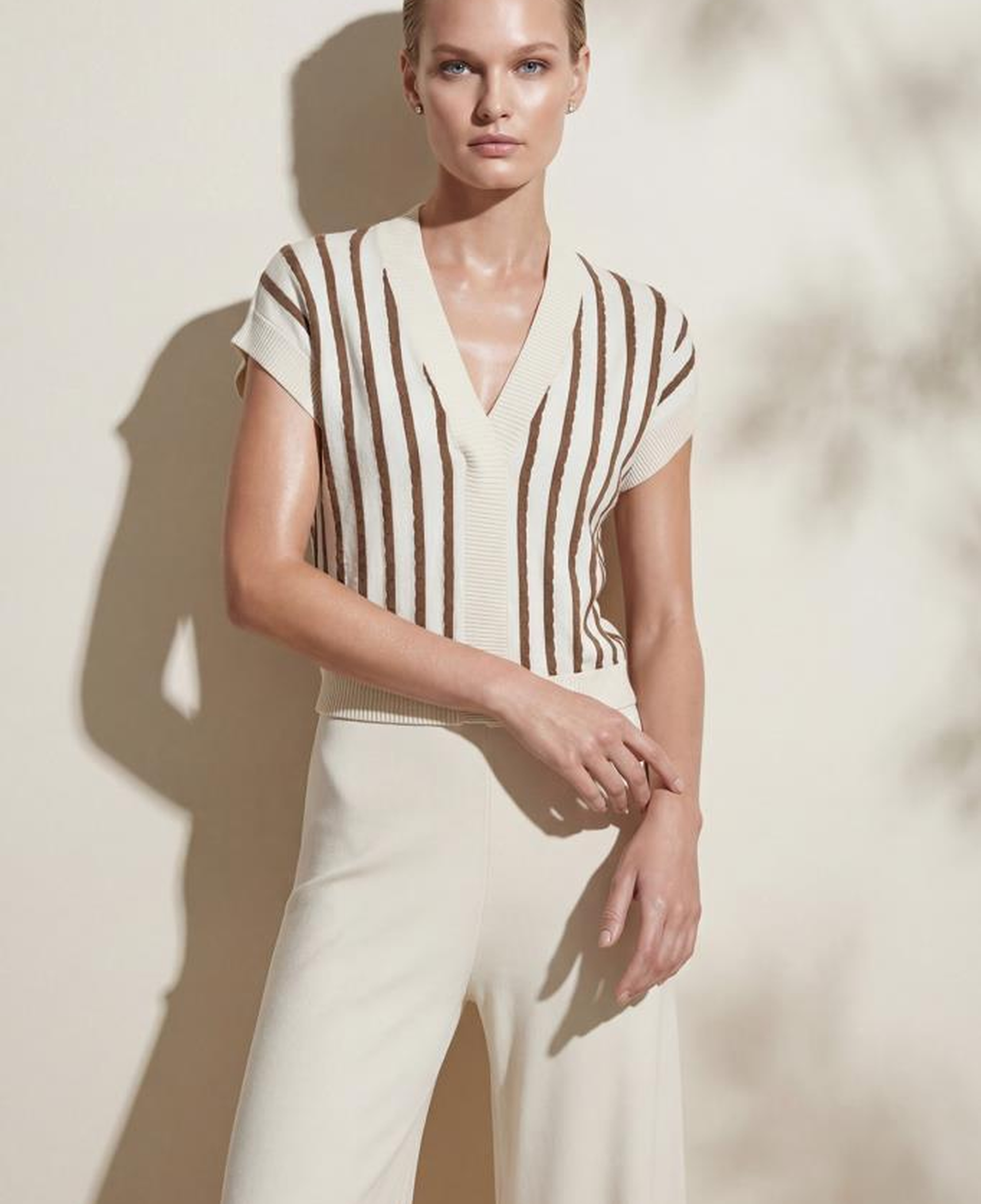 Join Us V Yaka Çizgili Ekru Bluz