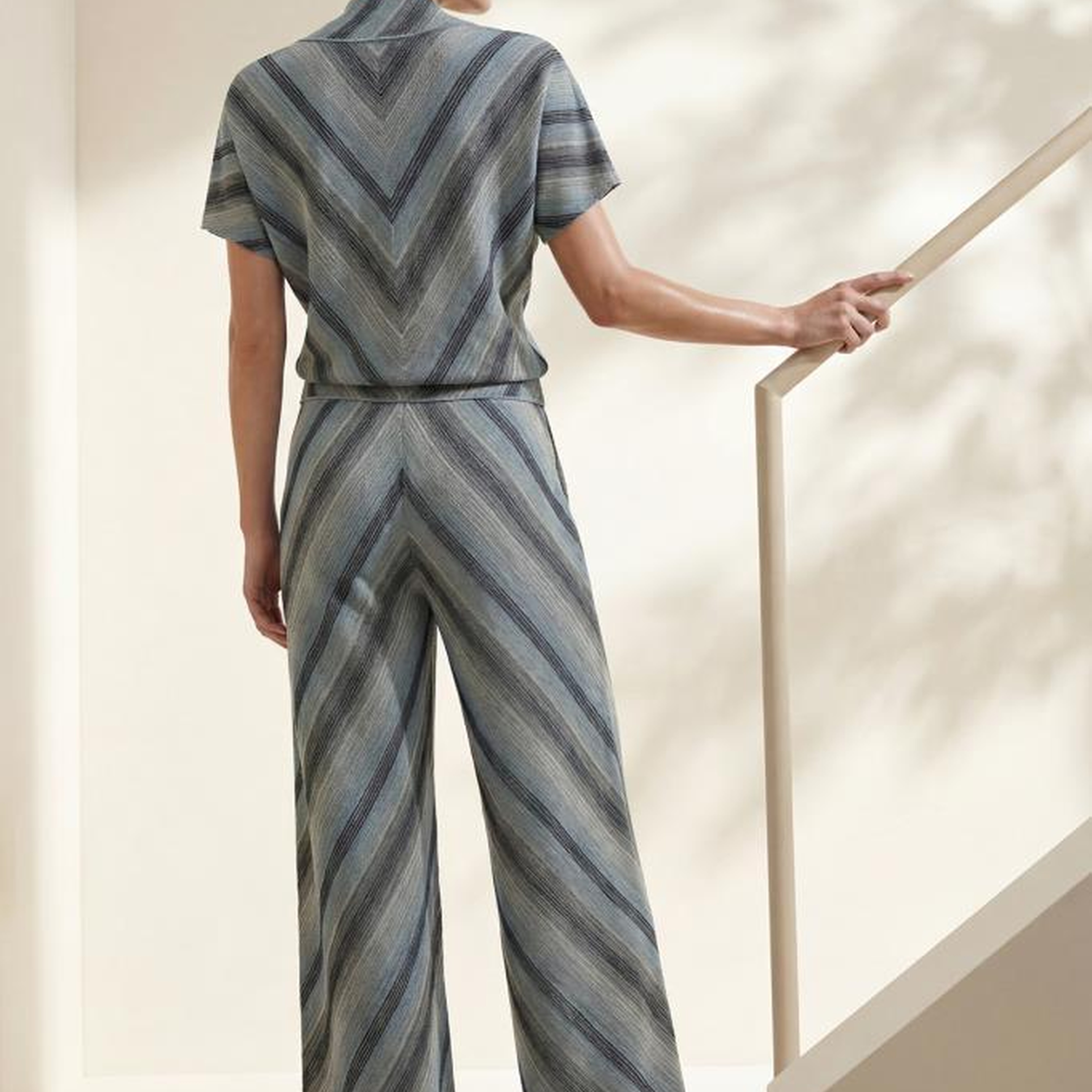 Join Us V Yaka Kısa Kollu Desenli Multi Bluz