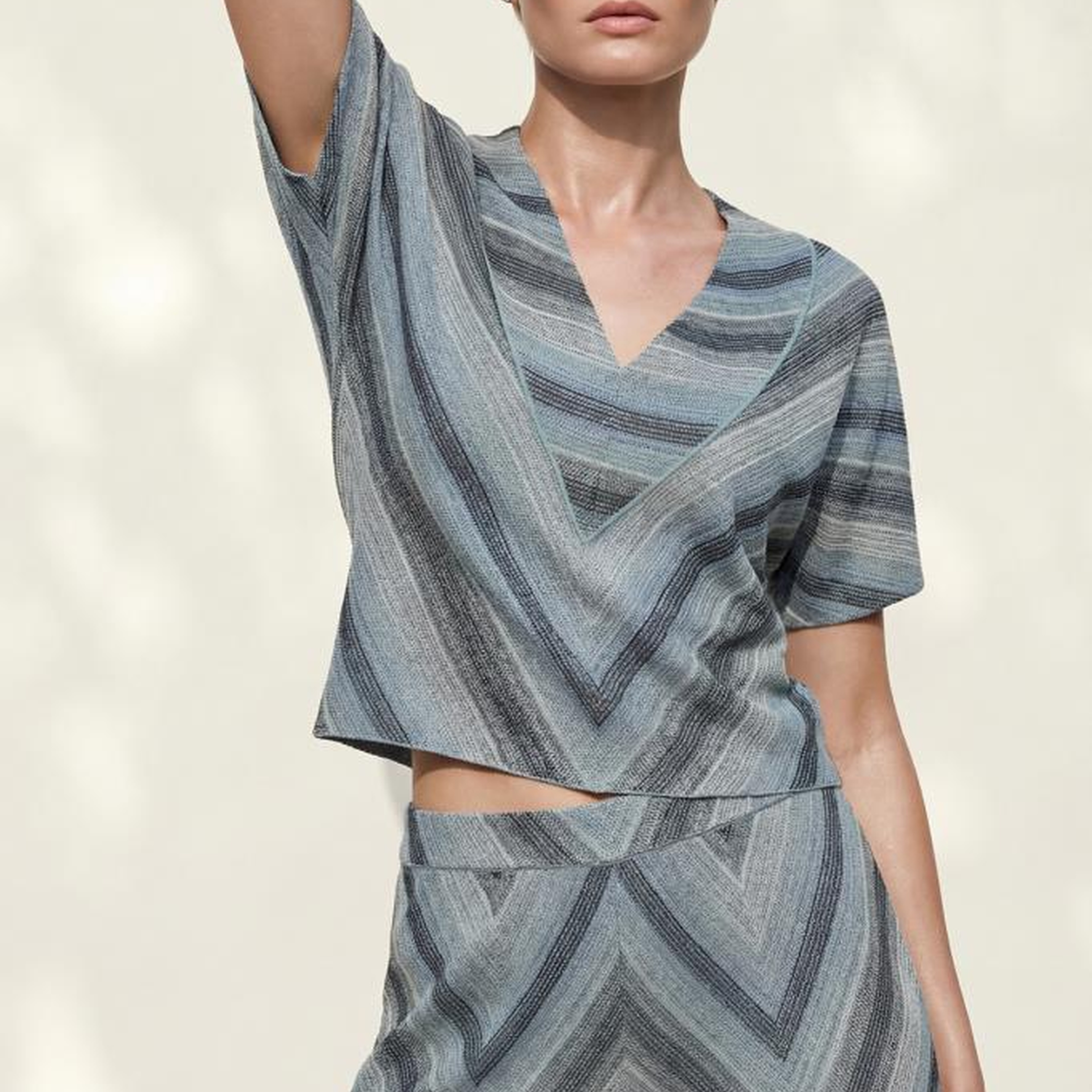 Join Us V Yaka Kısa Kollu Desenli Multi Bluz