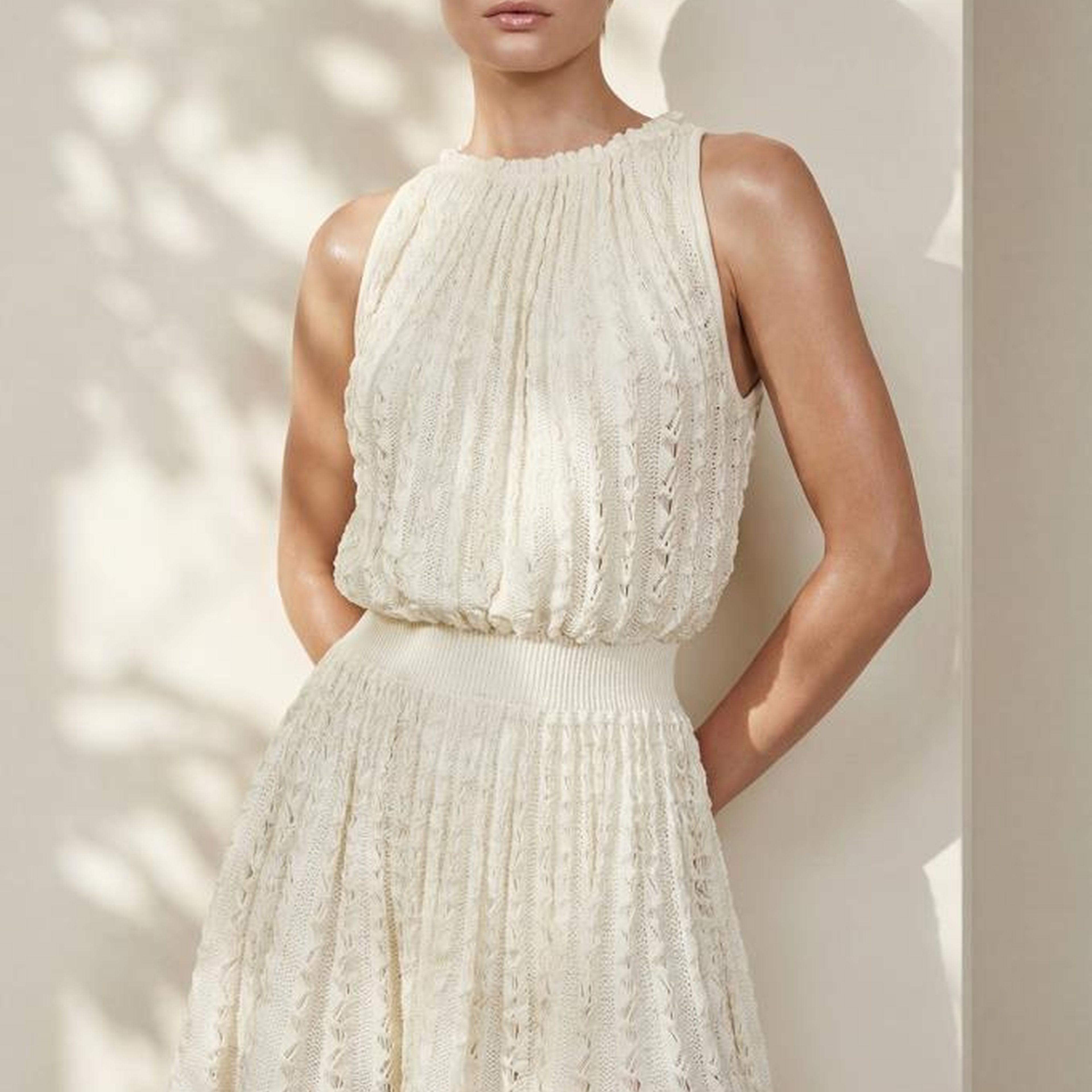 Join Us Halter Yaka Beli Lastikli Ajurlu Beyaz Mini Elbise