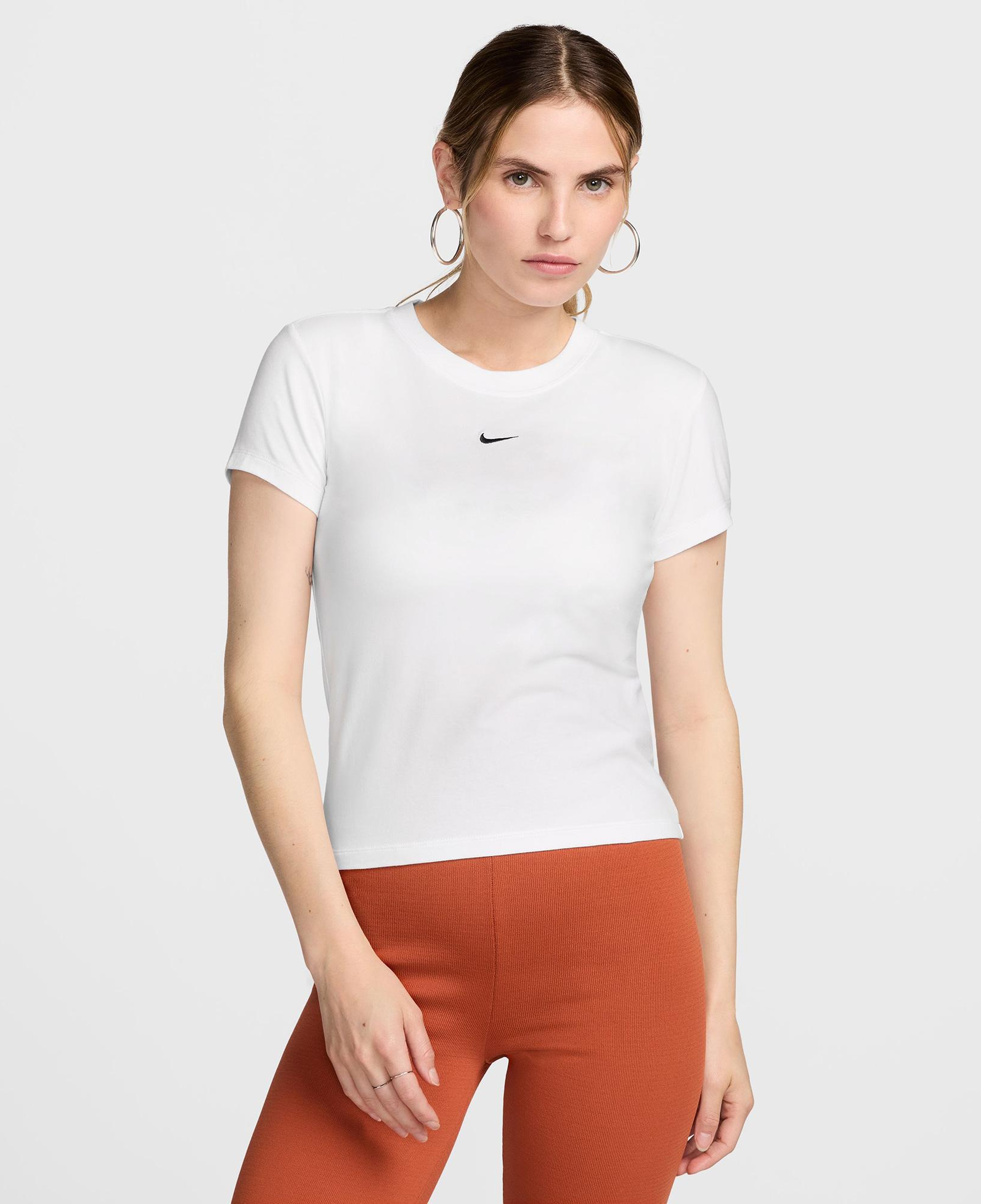 Nike Sportswear Chill Knit Kadın Beyaz T-Shirt