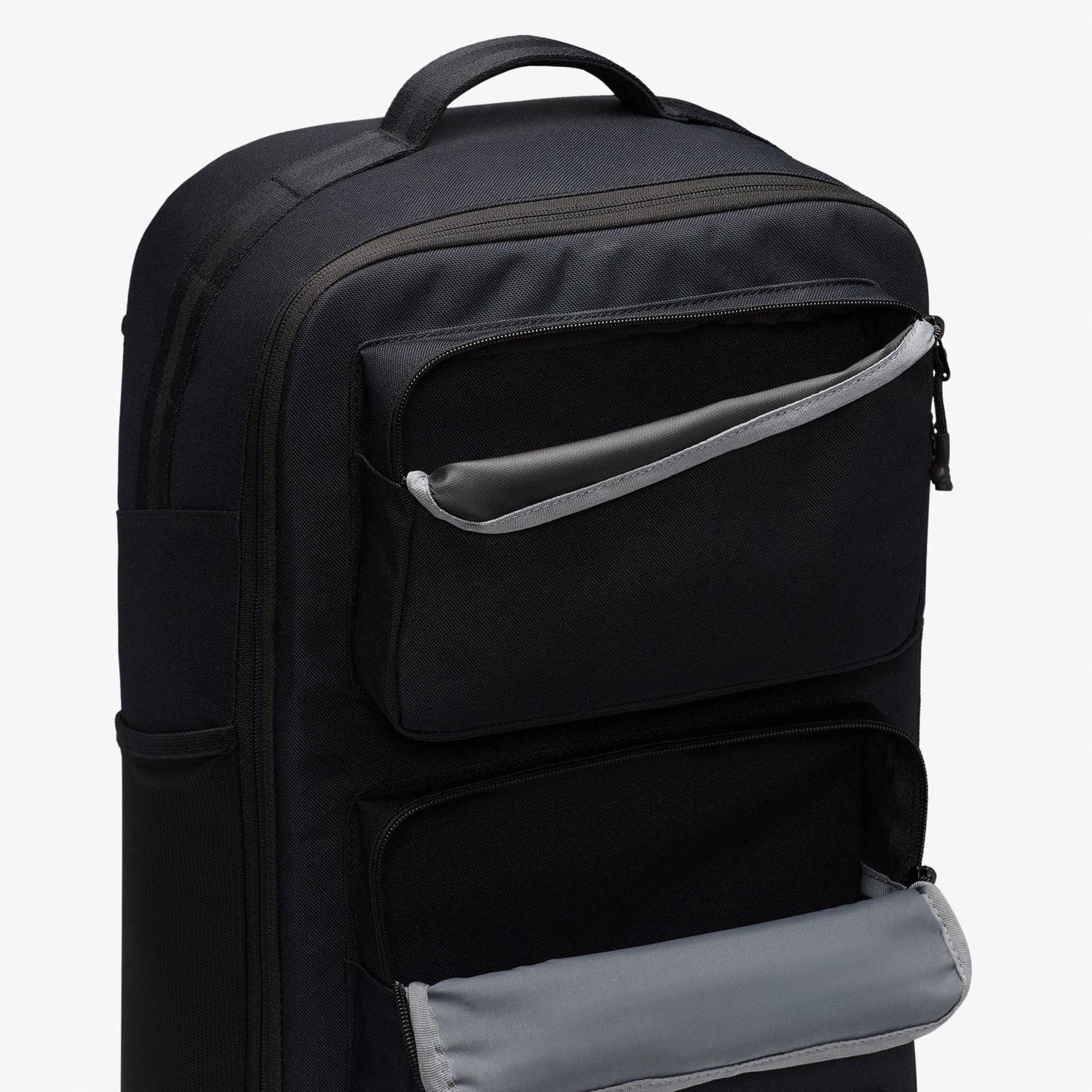Nike Utility Speed Erkek Siyah Sırt Çantası