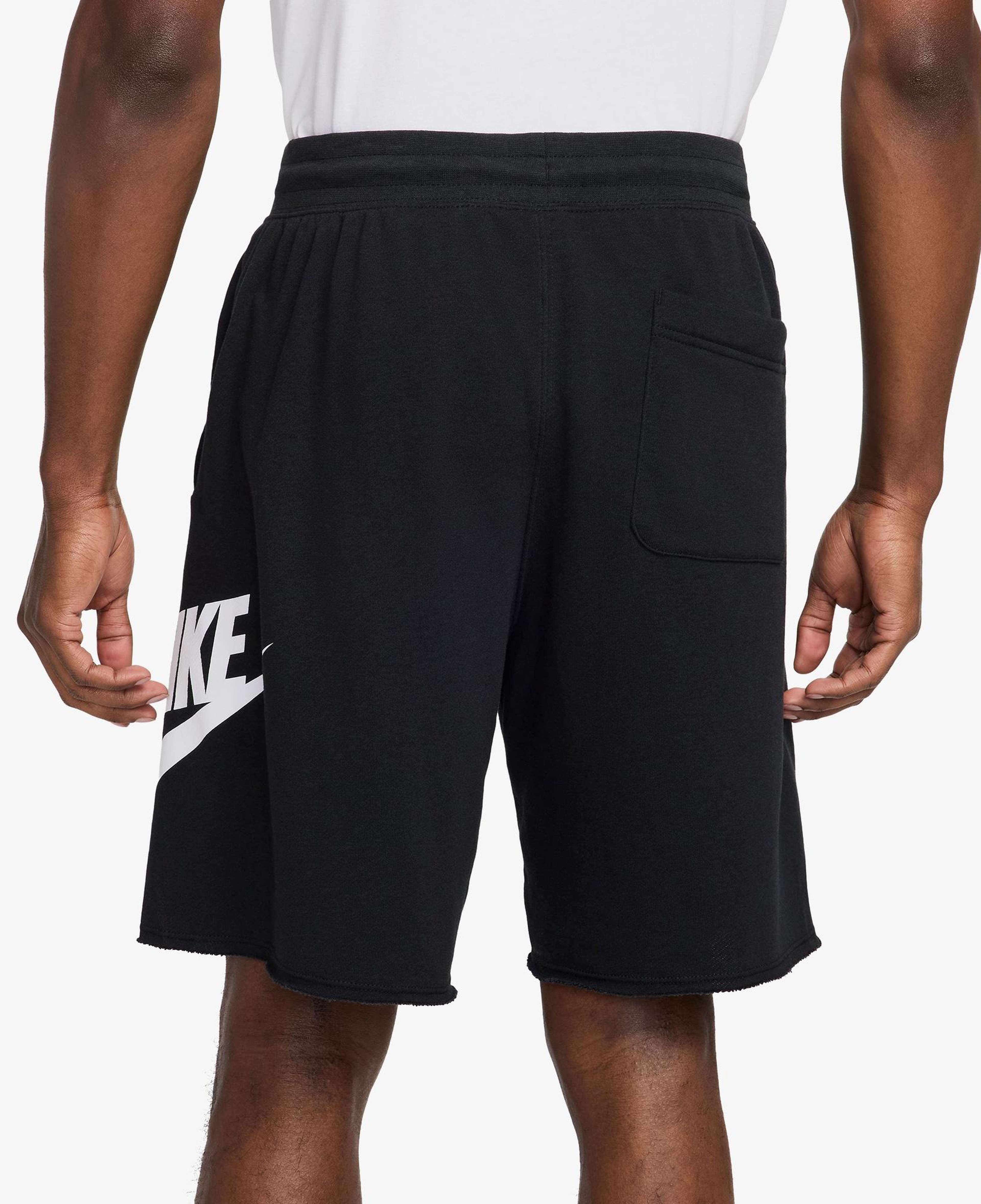 Nike Club Alumni Erkek Siyah Şort