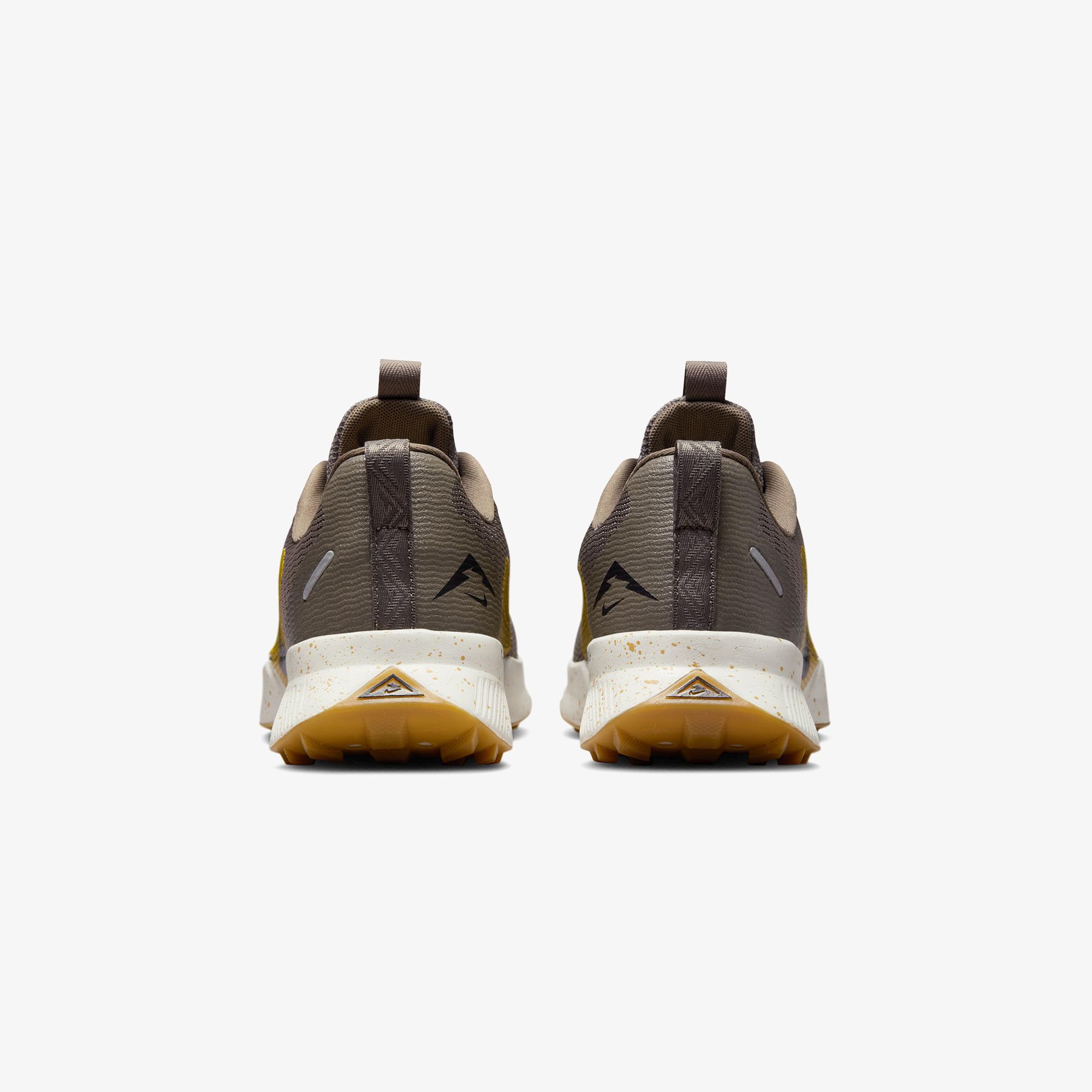 Nike Juniper Trail 3 Kadın Kahverengi Koşu Ayakkabısı