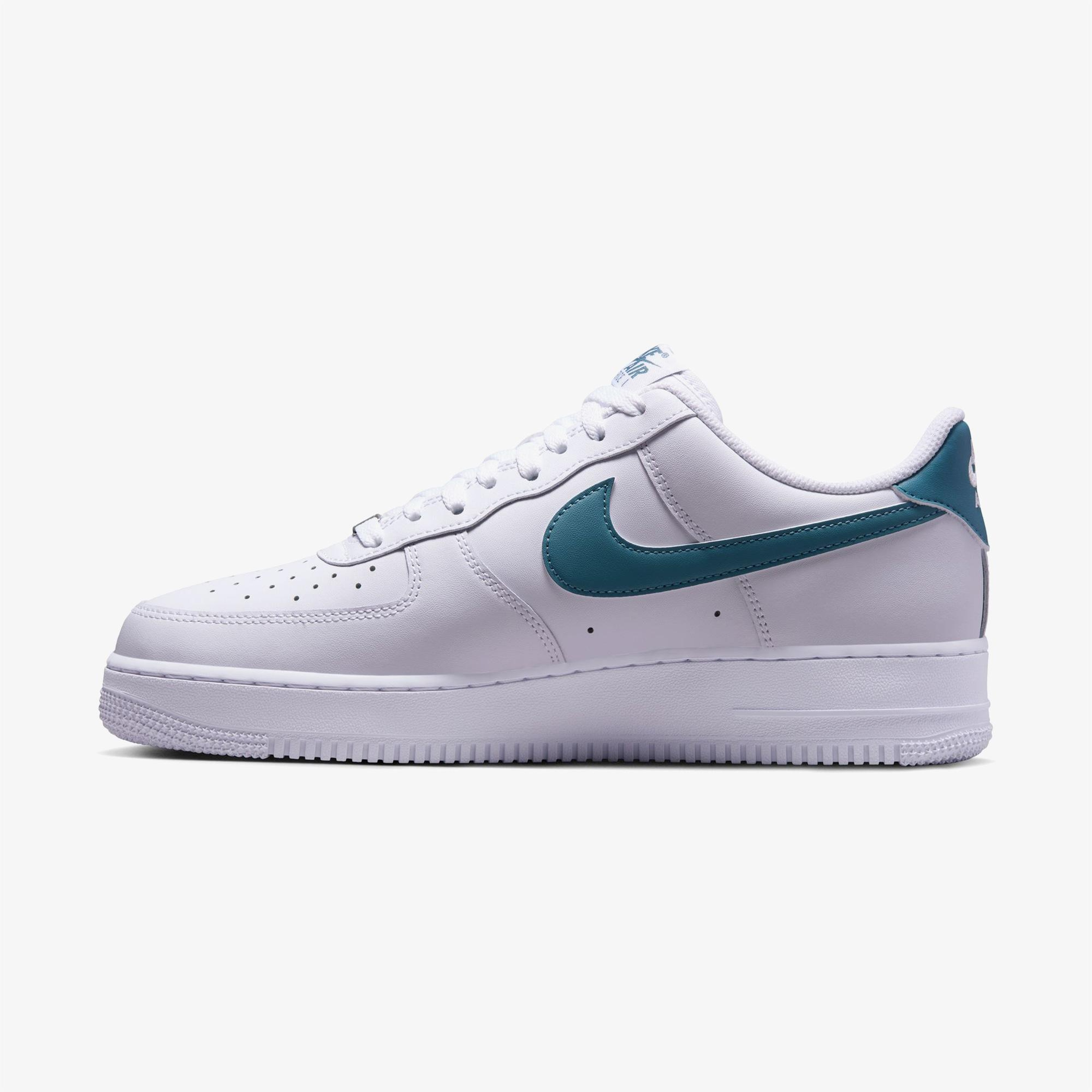 Nike Air Force 1 '07 Erkek Beyaz Spor Ayakkabı
