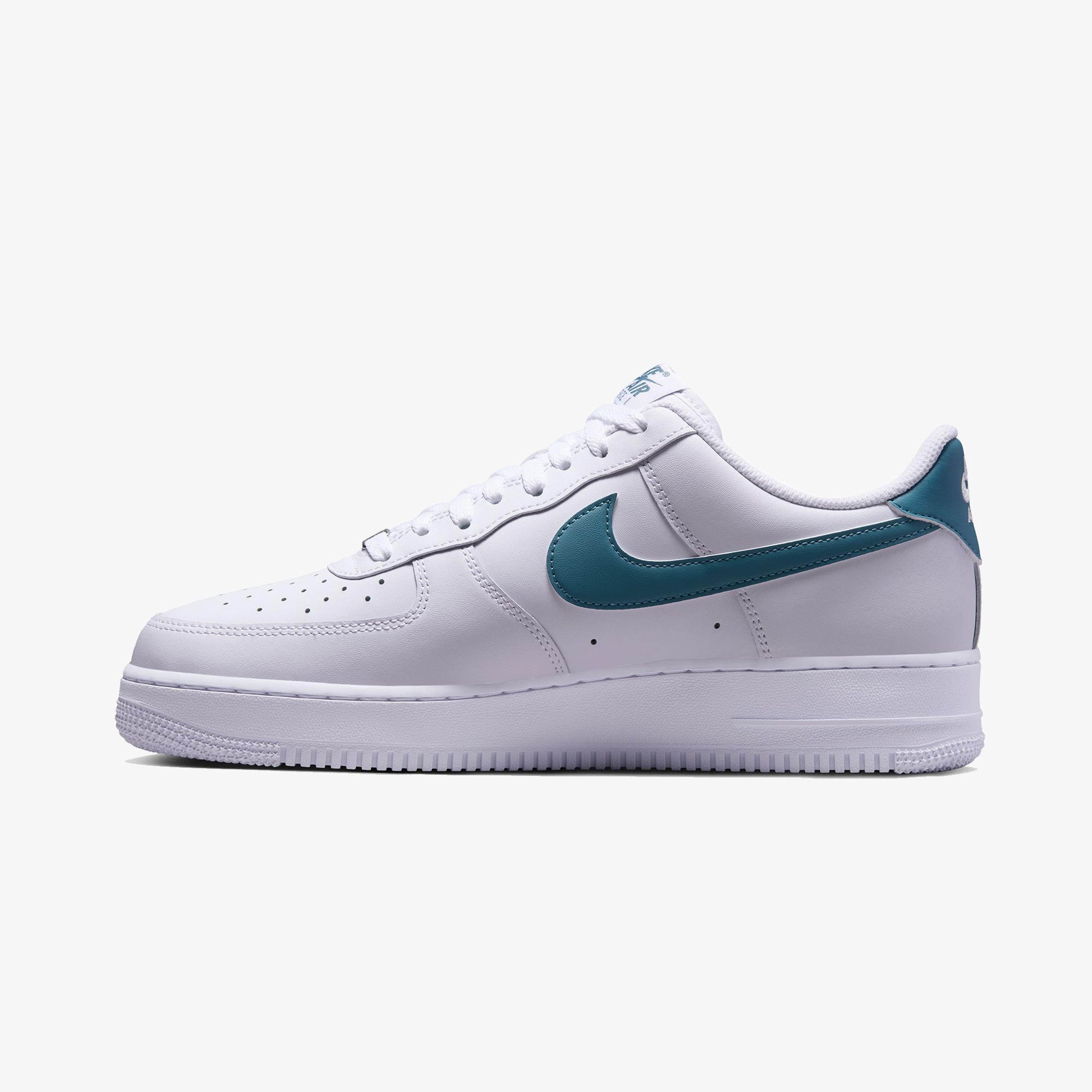 Nike Air Force 1 '07 Erkek Beyaz Spor Ayakkabı
