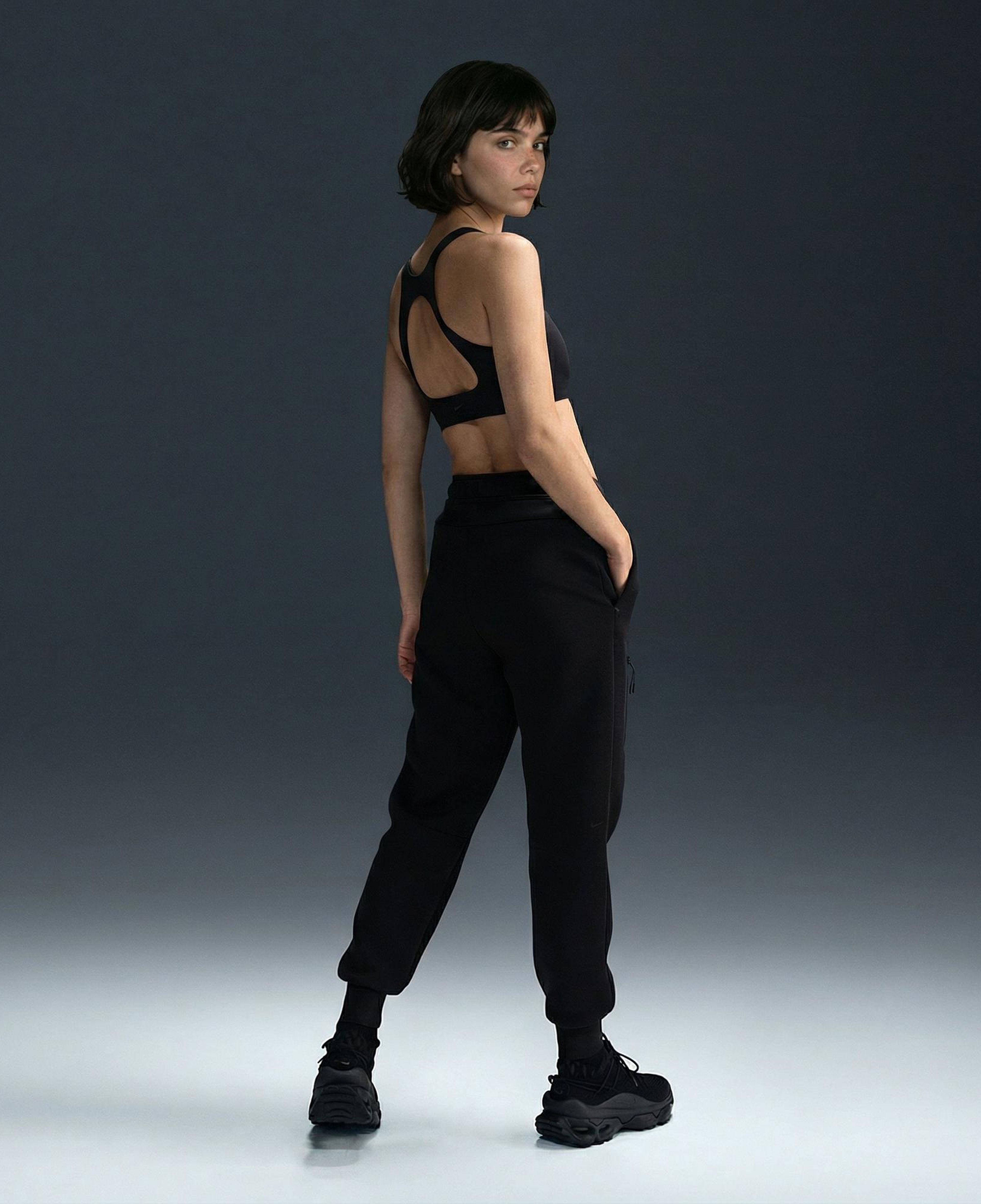 Nike Sportswear Tech Fleece Kadın Siyah Eşofman Altı