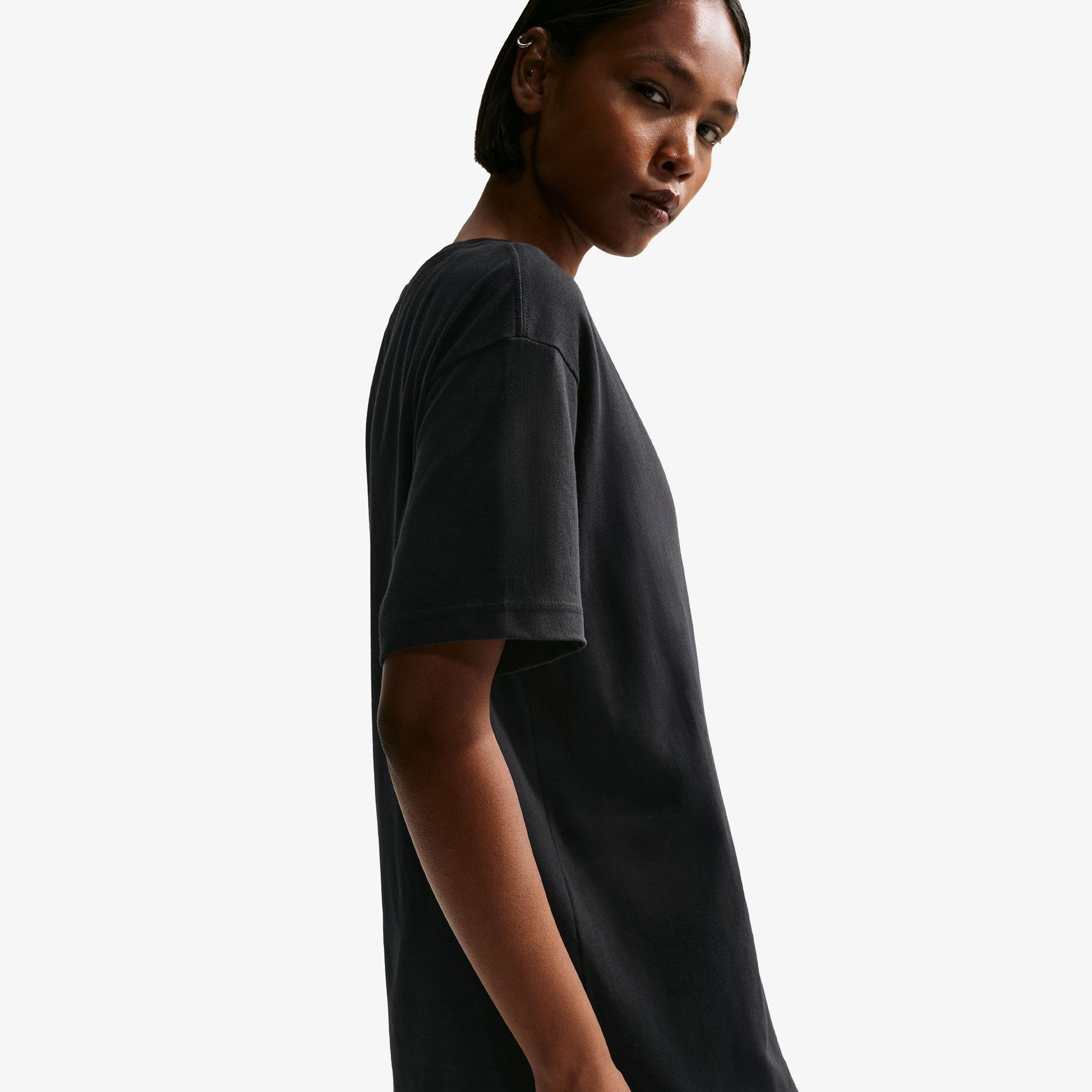 Nike Sportswear Classic Kadın Siyah T-Shirt