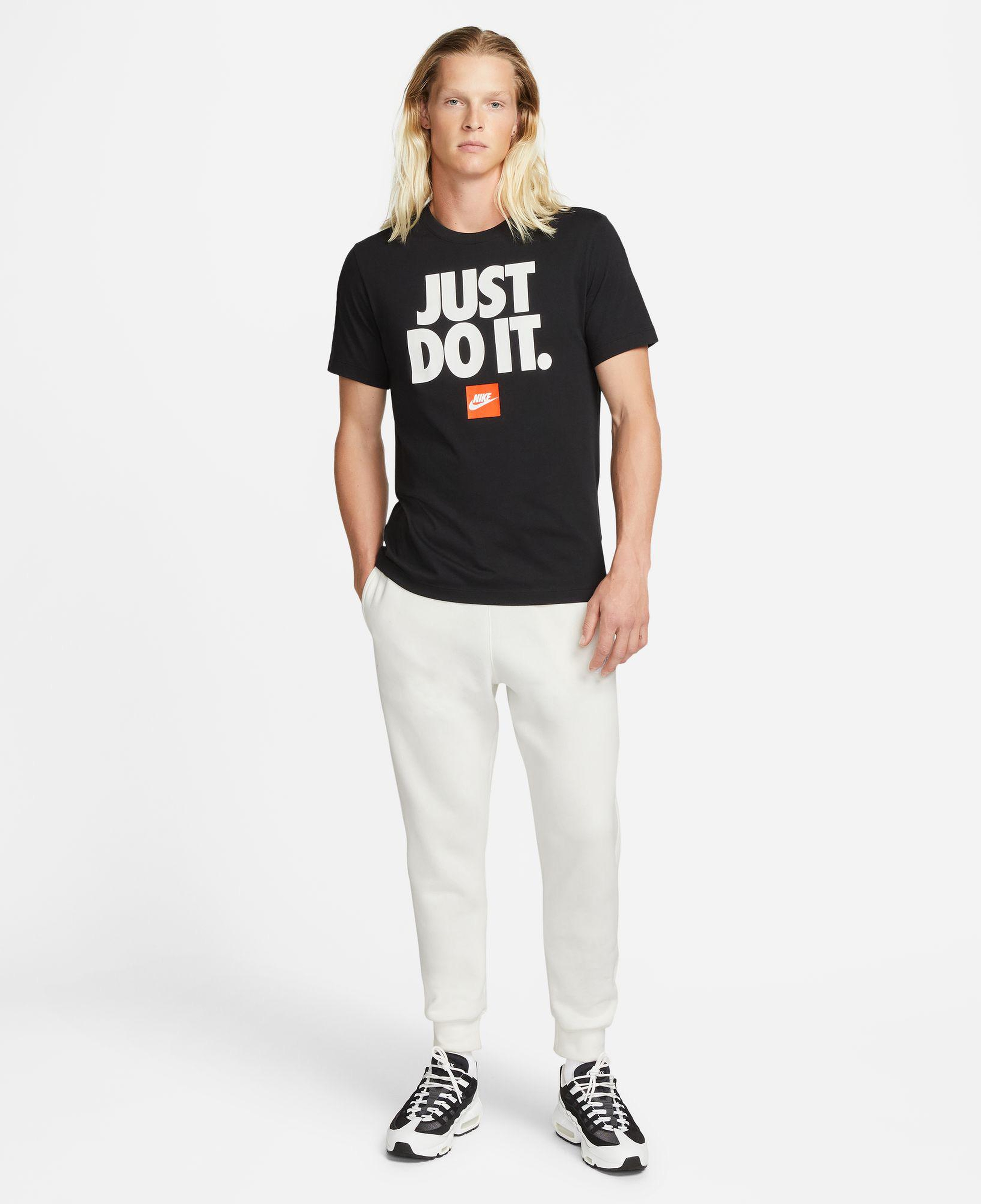 Nike Sportswear Erkek Siyah T-Shirt
