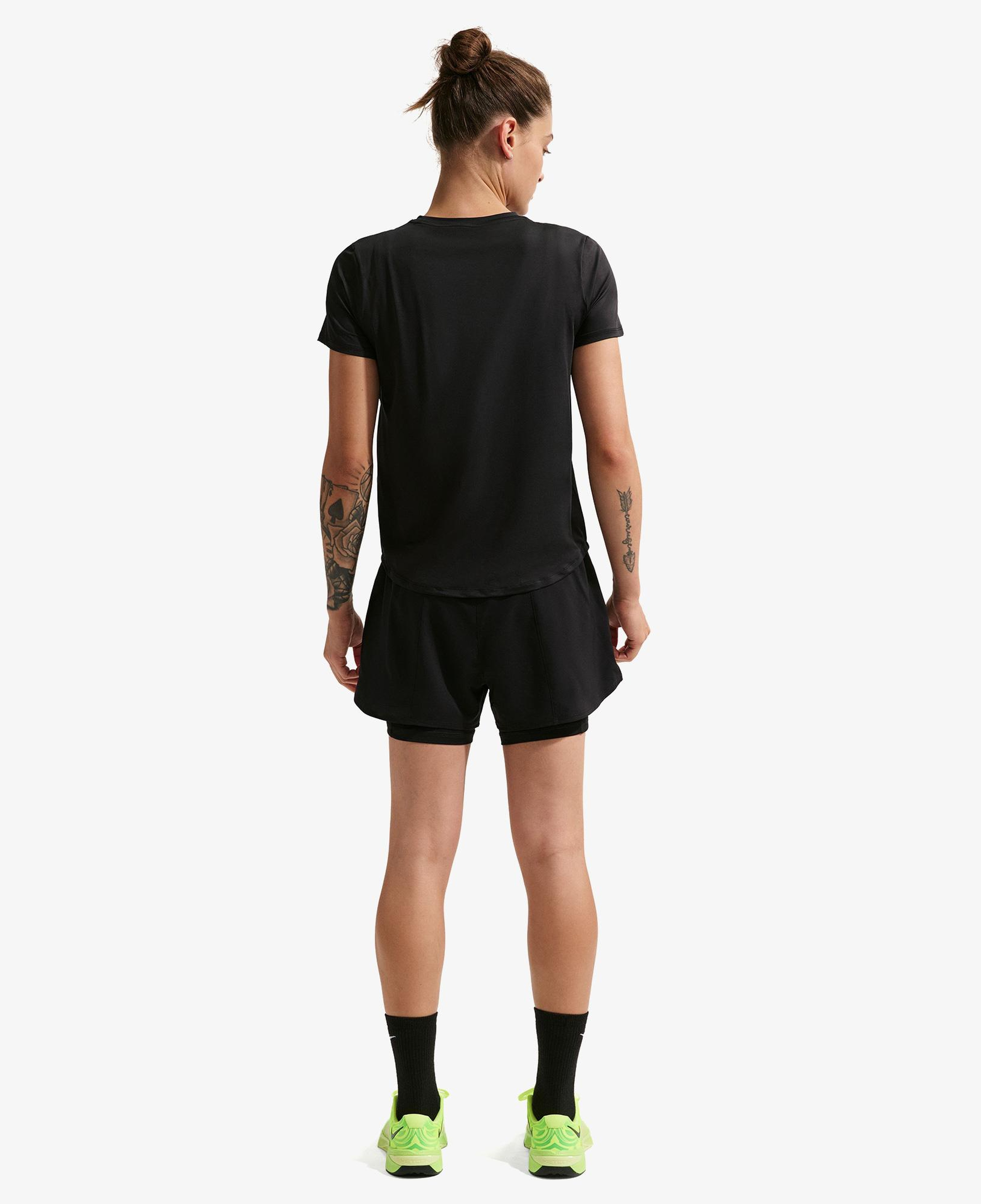 Nike One Classic Dri-Fit Kadın Siyah T-Shirt