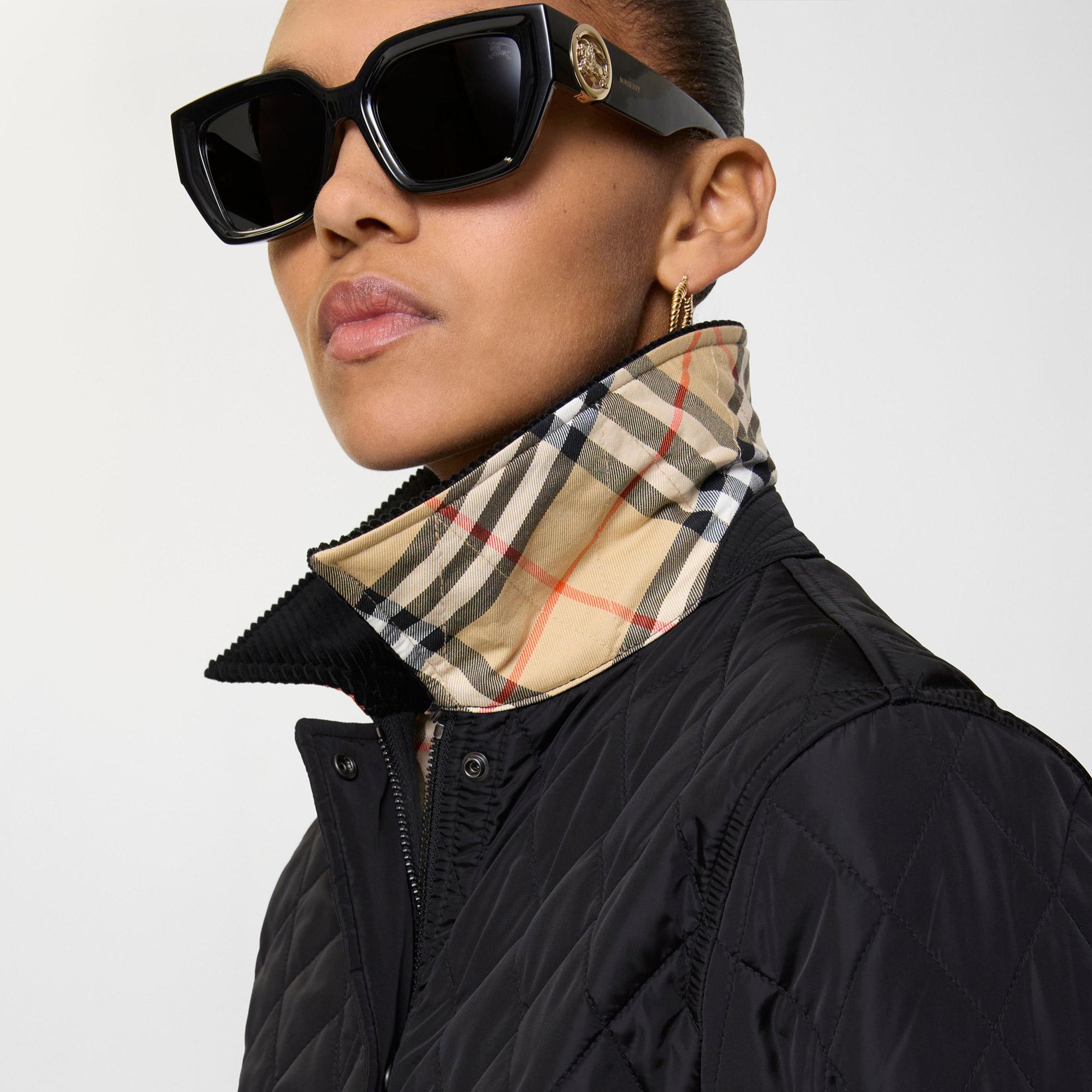 Burberry Kadın Siyah Mont