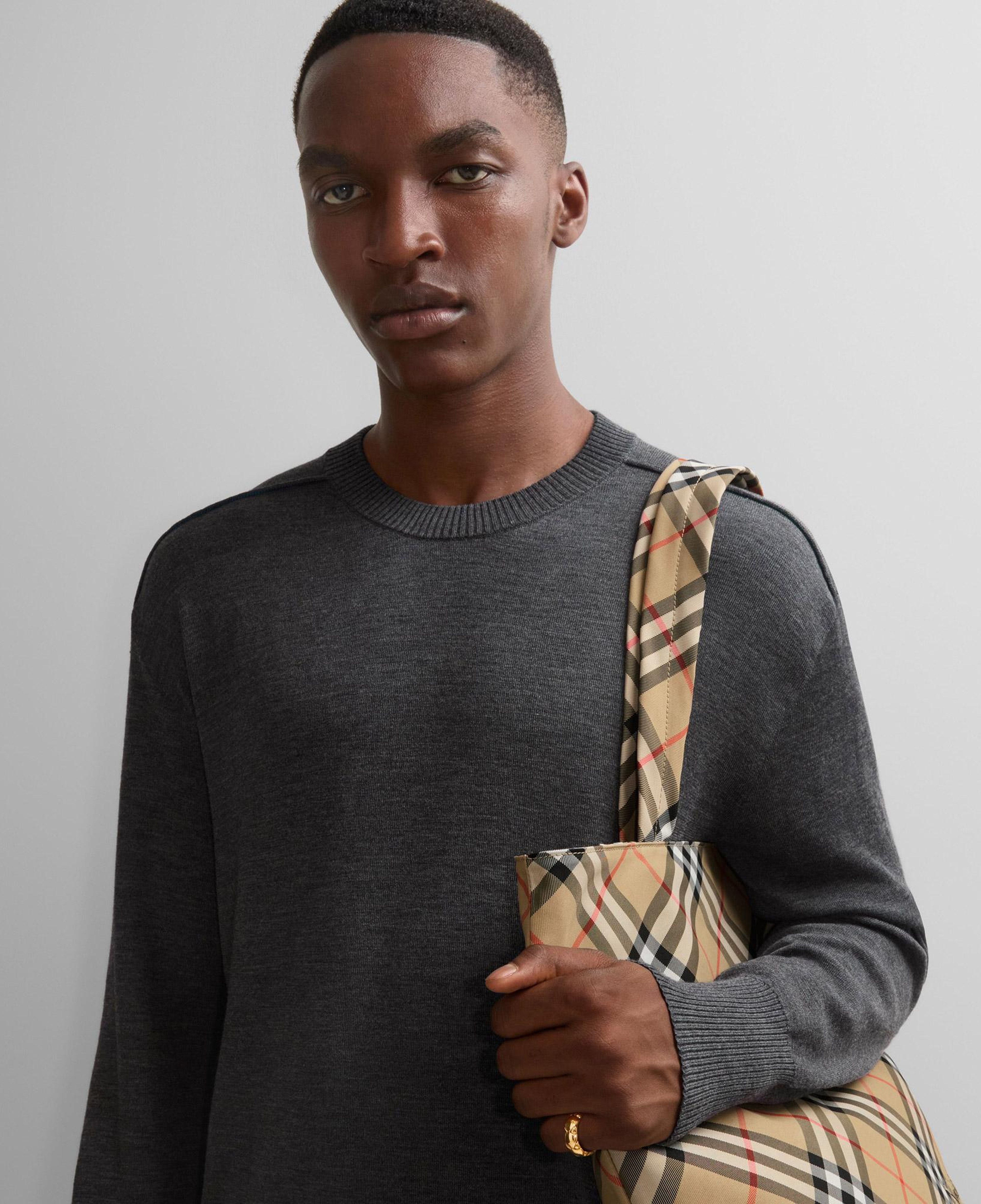 Burberry Shield Segment Kadın Altın Rengi Yüzük