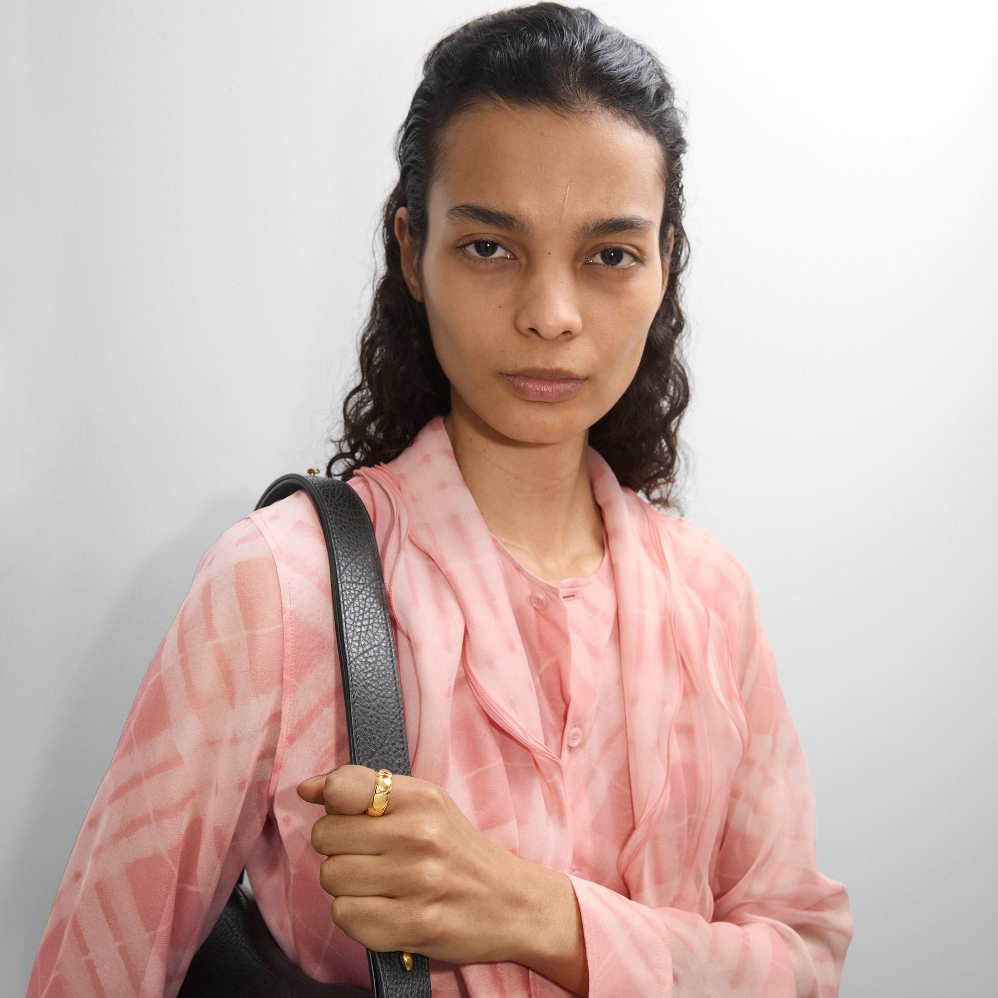 Burberry Shield Segment Kadın Altın Rengi Yüzük