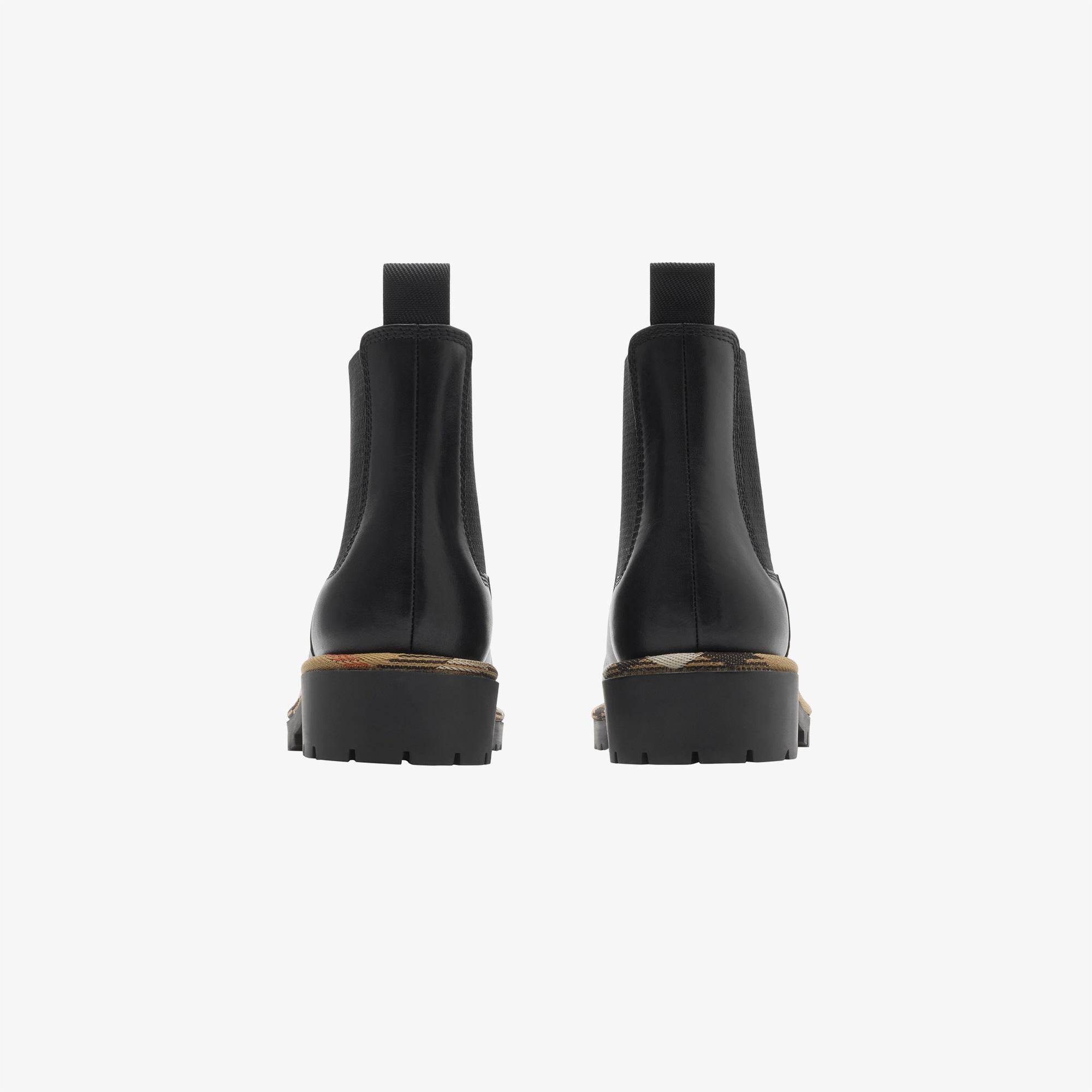 Burberry Leather Gravel Chelsea Kadın Siyah Bot