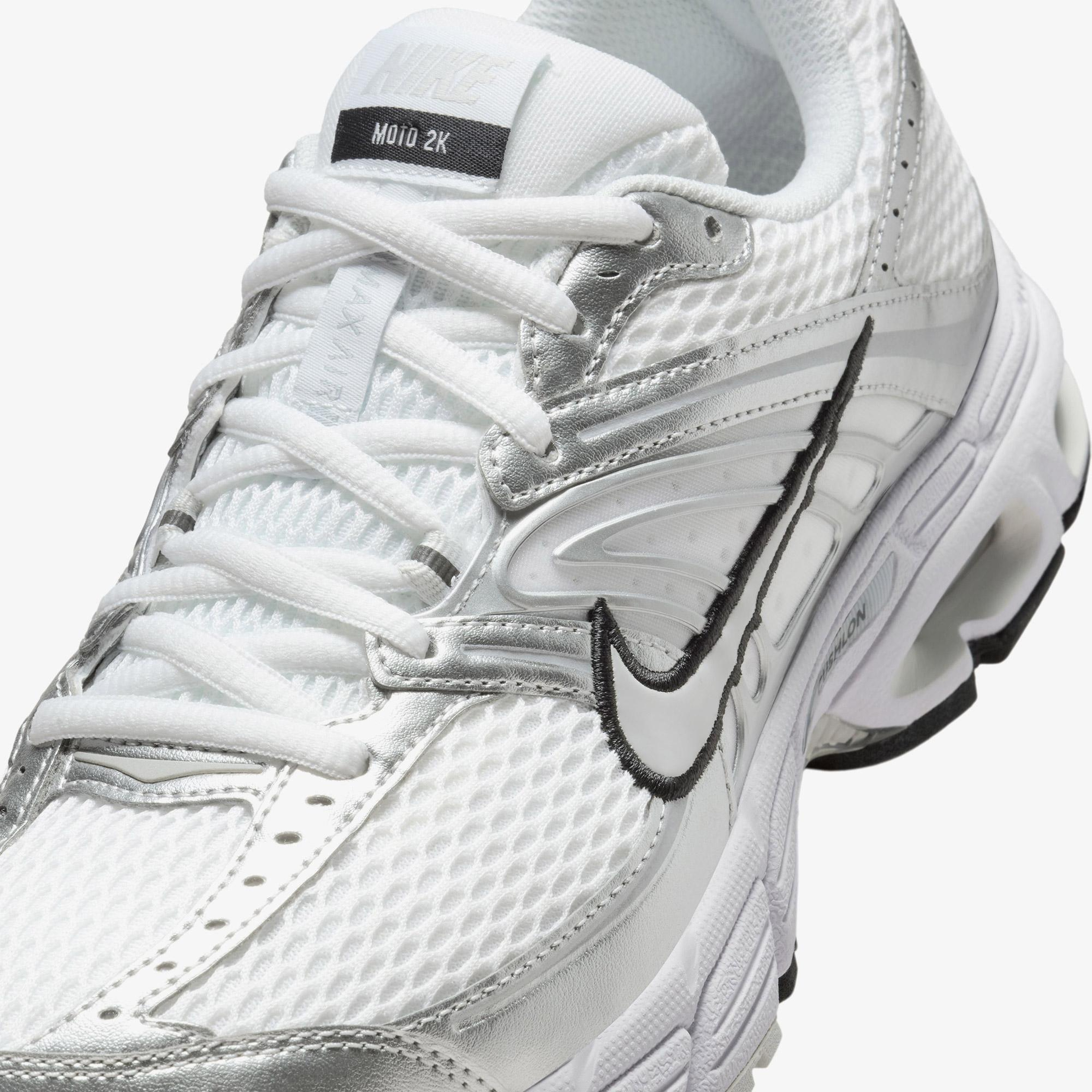 Nike Air Max Moto Kadın Beyaz Spor Ayakkabı