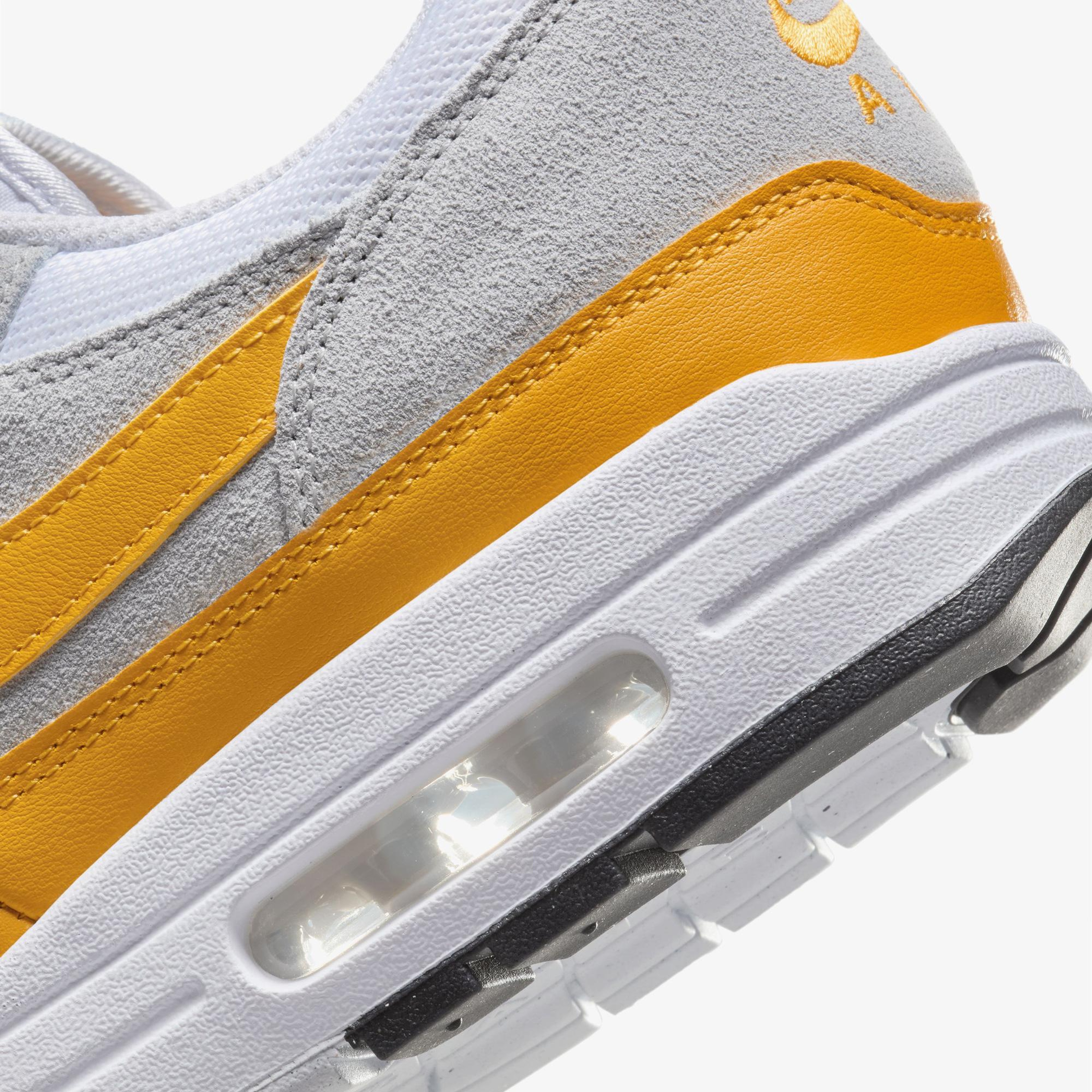 Nike Air Max 1 Essential Erkek Beyaz Spor Ayakkabı