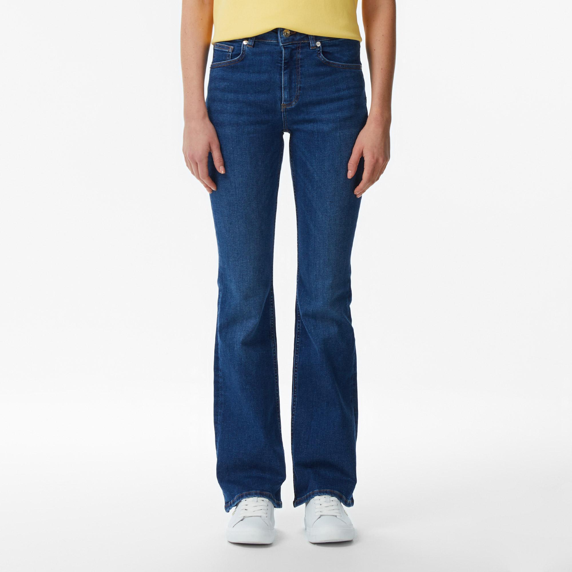 Lacoste Women's Pants