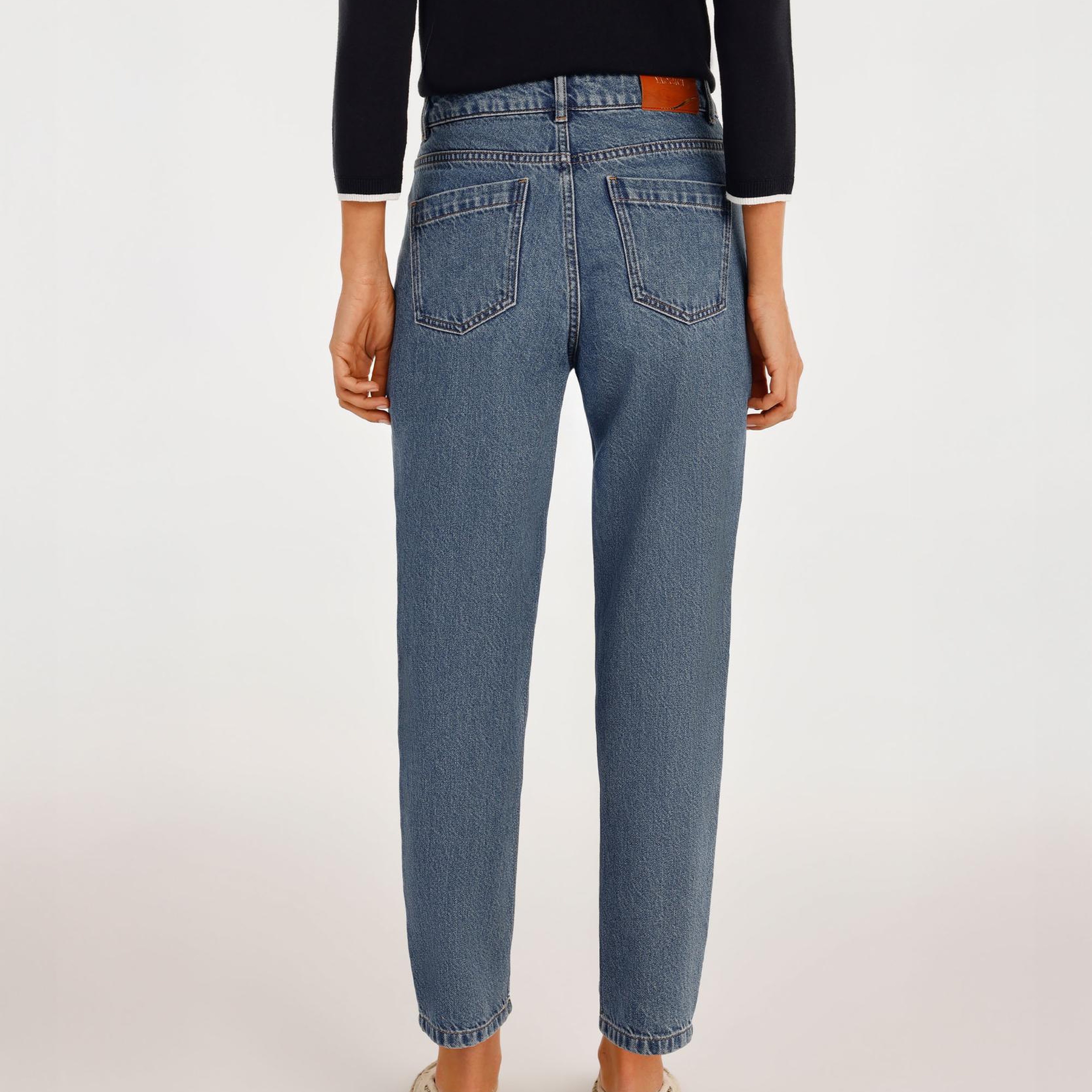 YARGICI Kemer Aksesuarlı Yüksel Bel Mom Fit Denim Pantolon