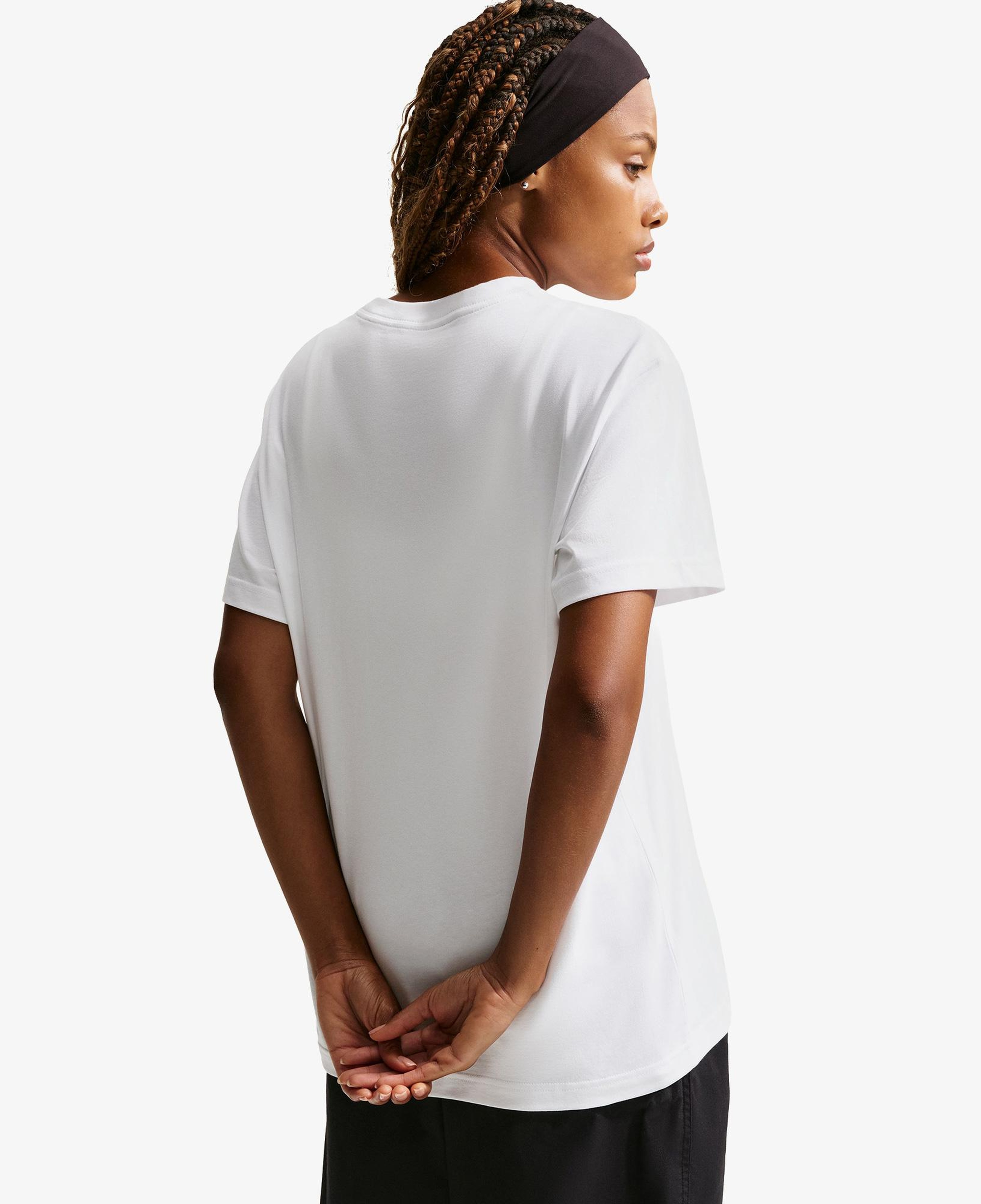 Nike Sportswear Classic Kadın Beyaz T-Shirt