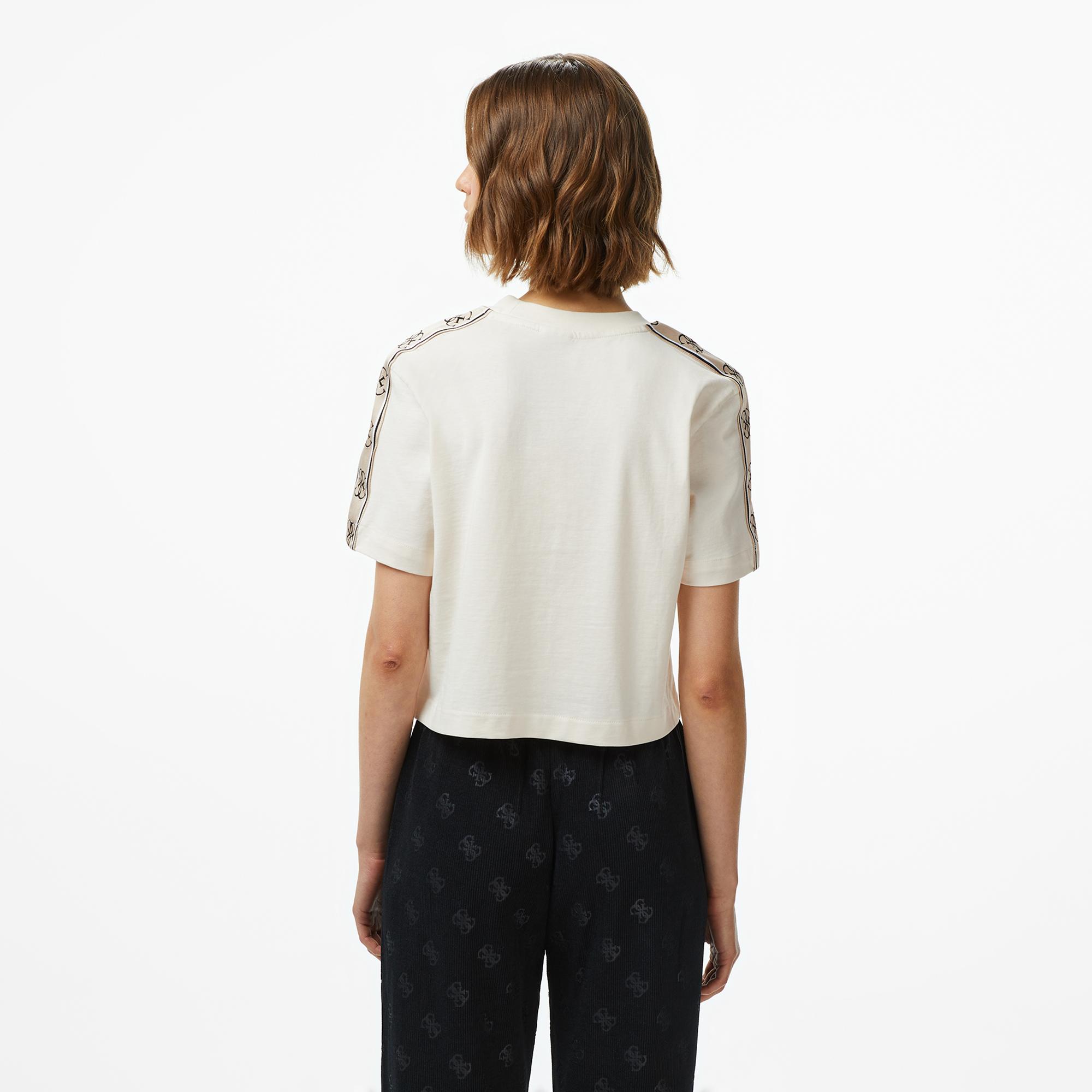 Guess Britney Kadın Krem Rengi Crop T-Shirt