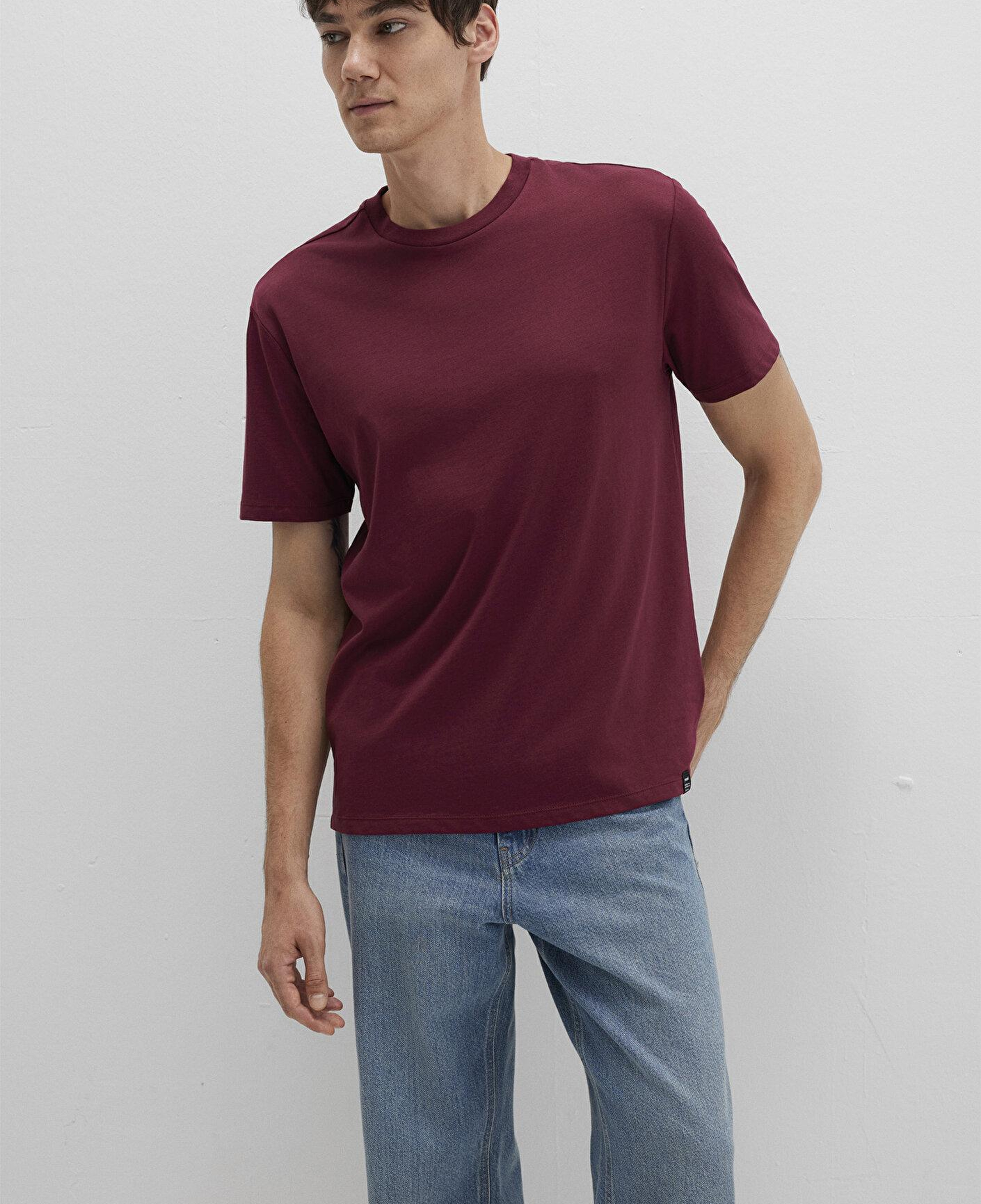 Mavi Etiket Detaylı Bordo Basic Tişört Loose Fit / Bol Rahat Kesim 0611824-70394