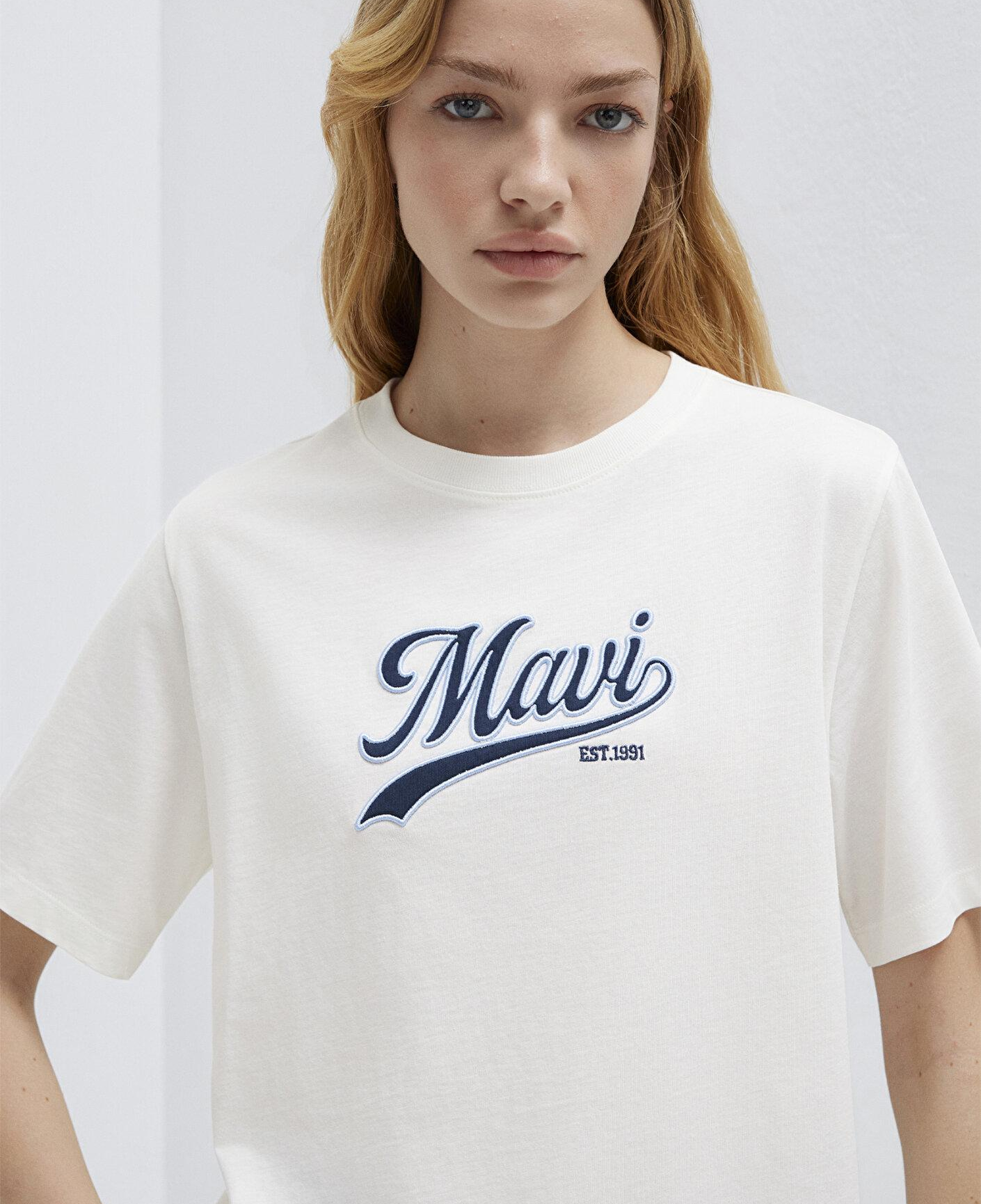 Mavi Mavi Logo Baskılı Ekru Tişört Regular Fit / Normal Kesim 1613565-80194