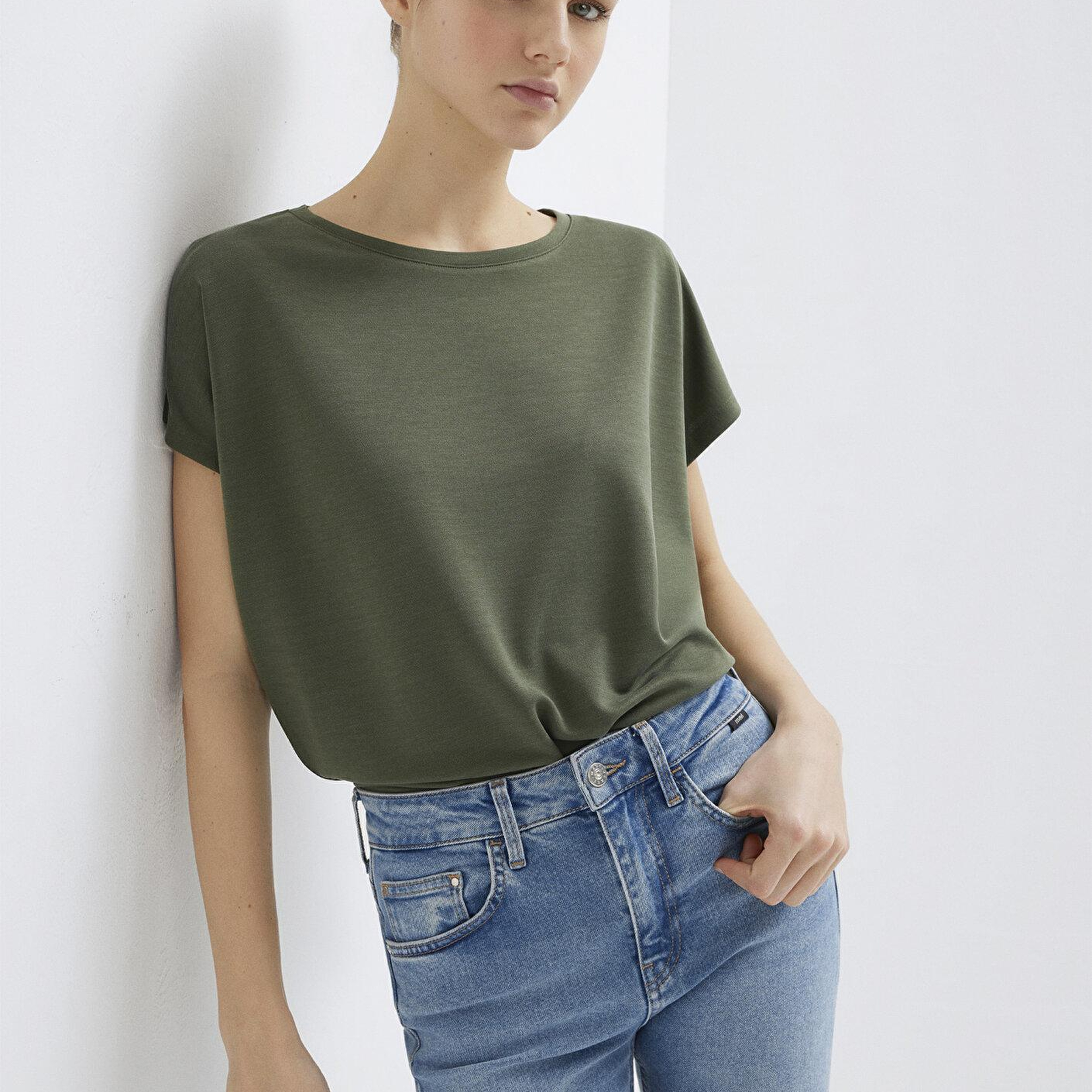 Mavi Soft-Premium Yeşil (TENCEL™) Liyosel Karışımlı Basic Tişört Loose Fit / Bol Rahat Kesim 167245-71551