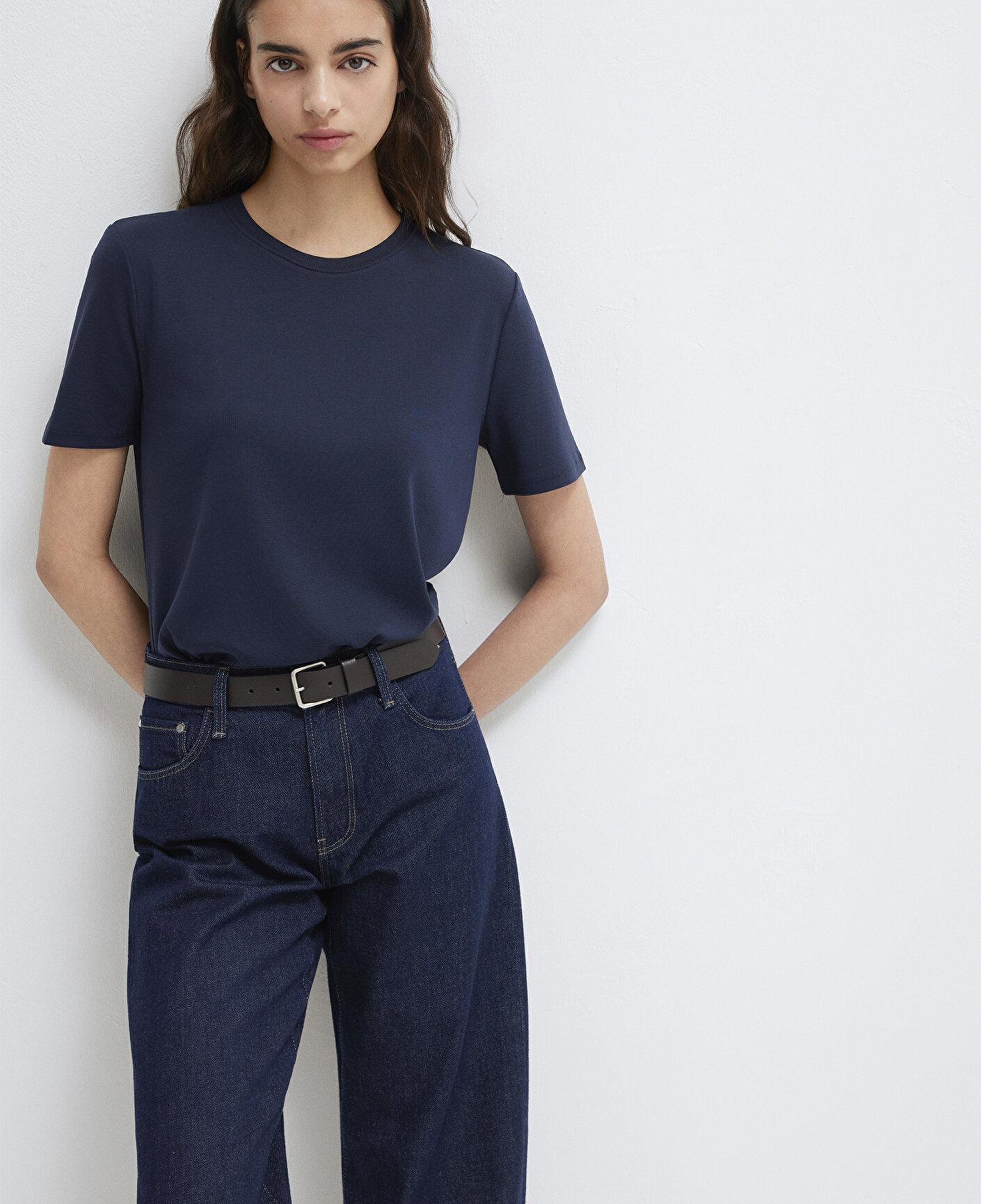 Mavi Lacivert Basic Tişört Semi Slim Fit / Yarı Dar Kesim 1612916-86623