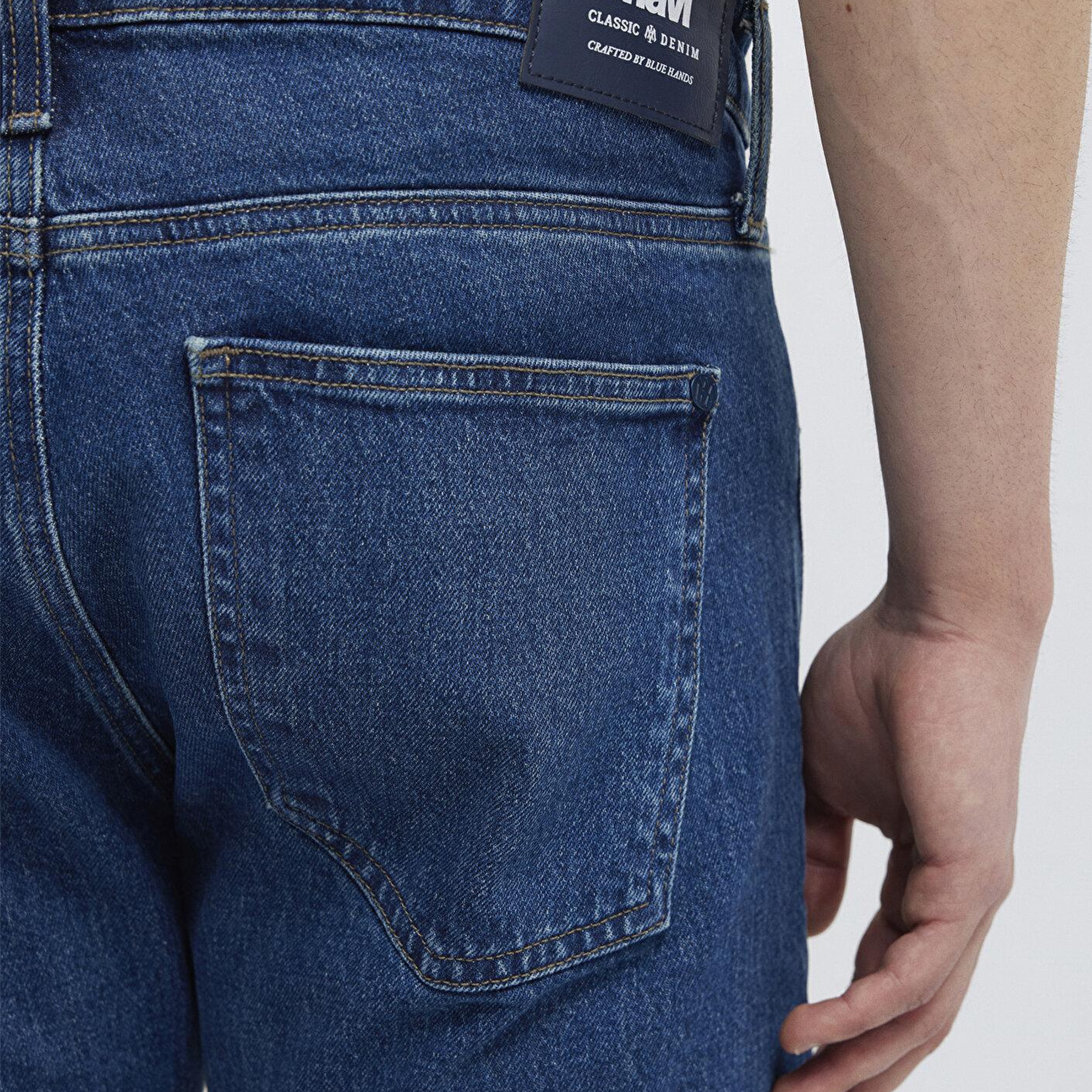 Mavi Jake Classic Denim Koyu Mavi Jean Pantolon 0042290387