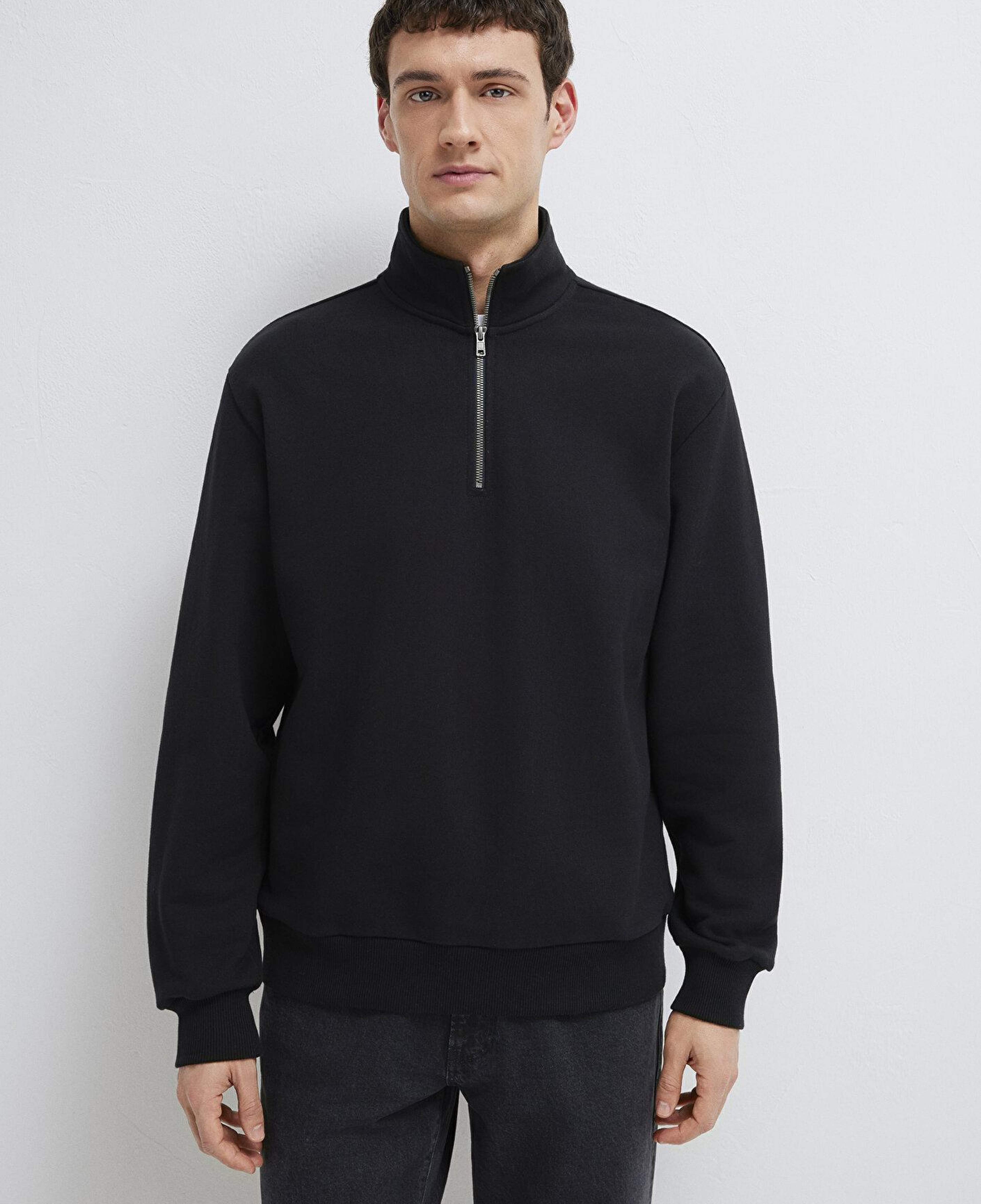 Mavi Yarı Fermuarlı Siyah Basic Sweatshirt 0S10419-900