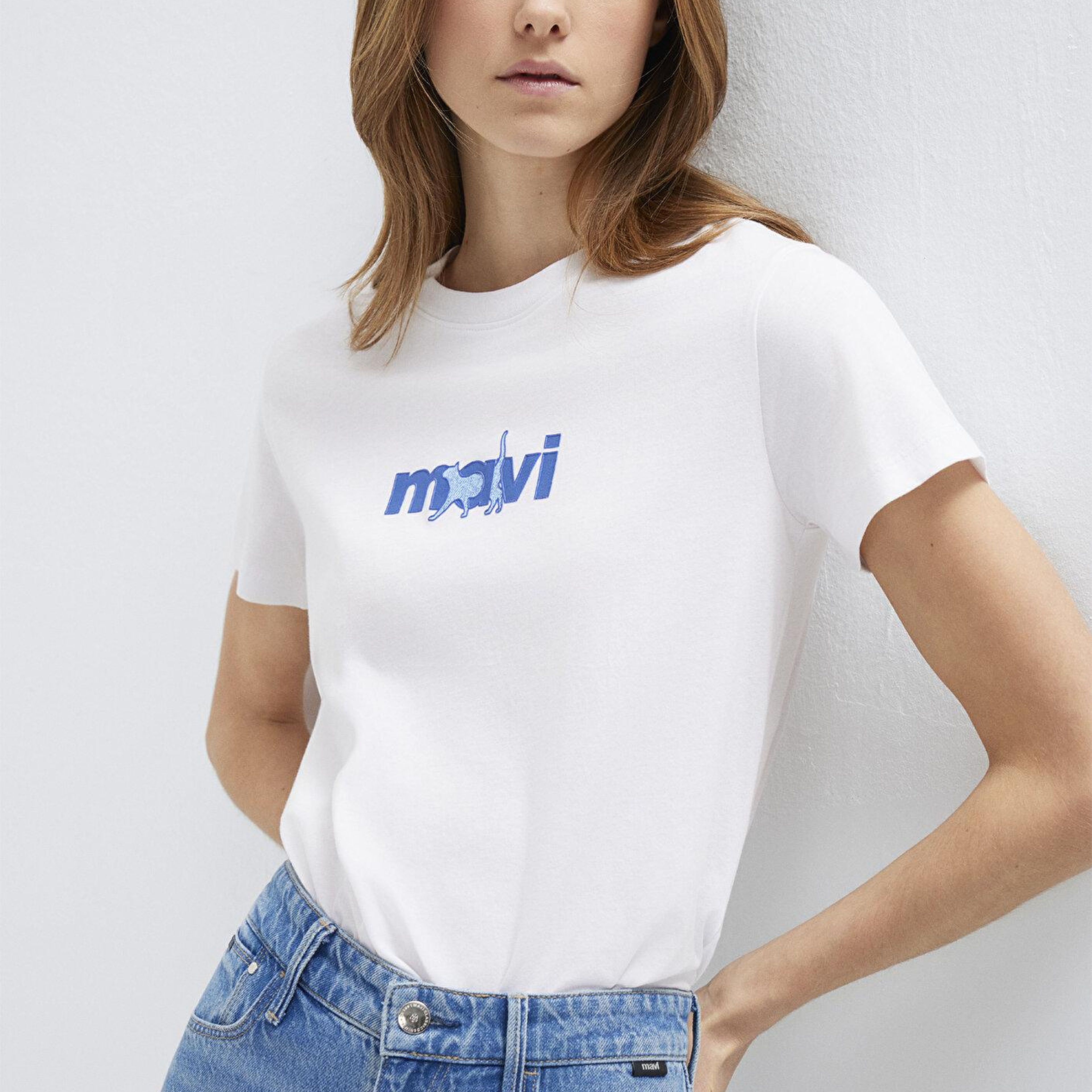 Mavi Mavi Kedi Baskılı Beyaz Tişört Semi Slim Fit / Yarı Dar Kesim 1613287-620