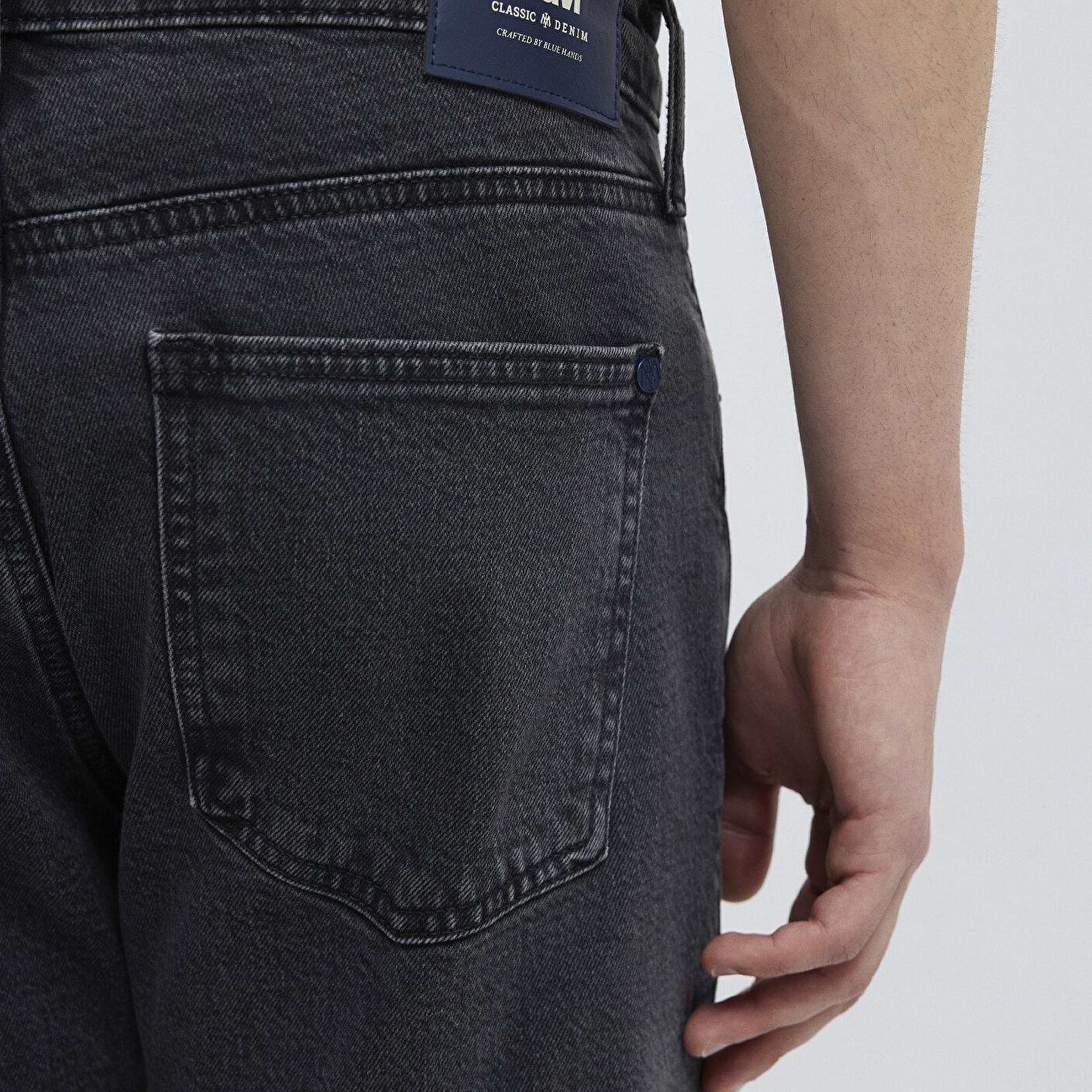 Mavi Jake Classic Denim Koyu Gri Smoke Jean Pantolon 0042288295