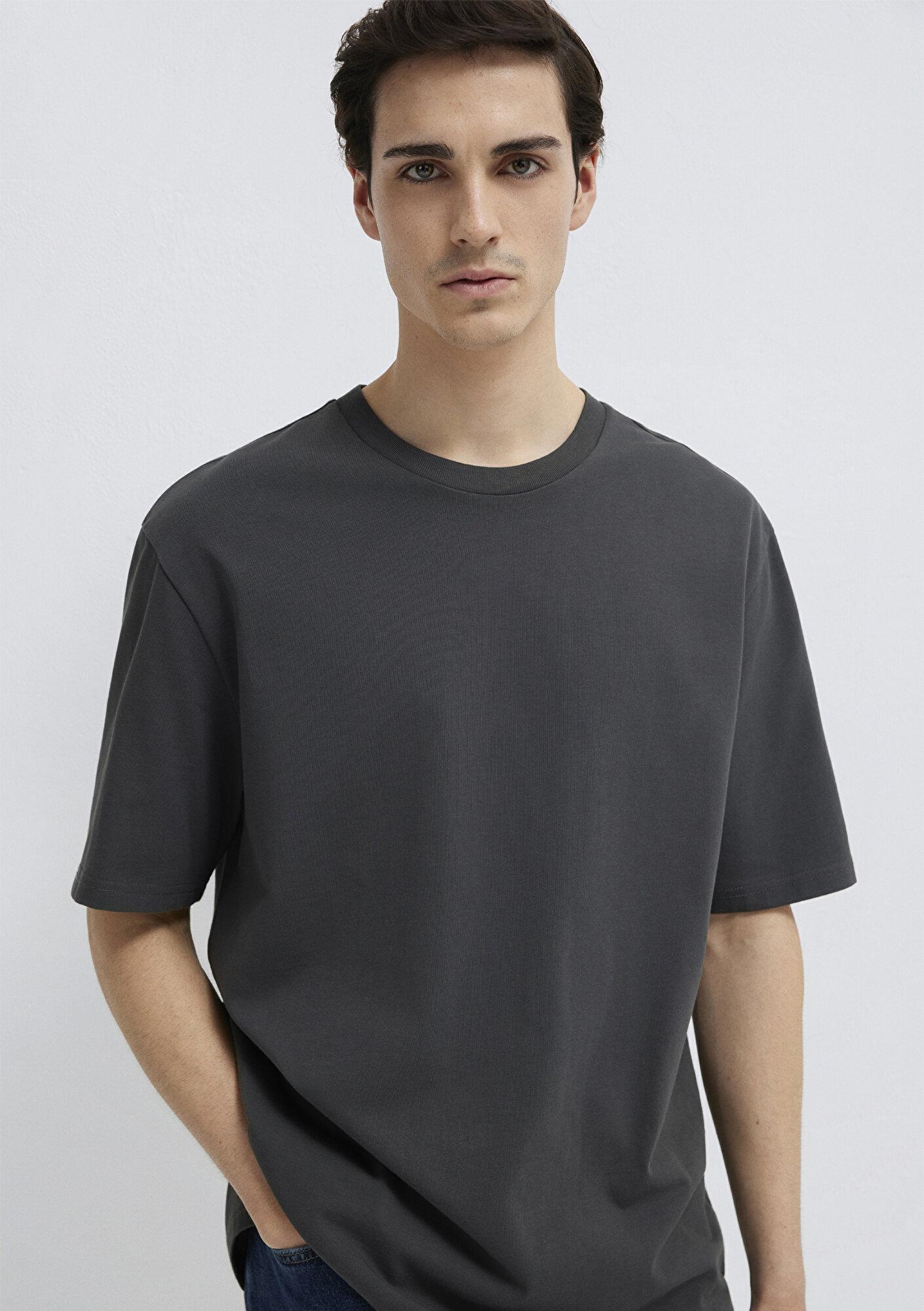 Mavi Logo Kol Detaylı Antrasit Basic Tişört Loose Fit / Bol Rahat Kesim 0611924-70092