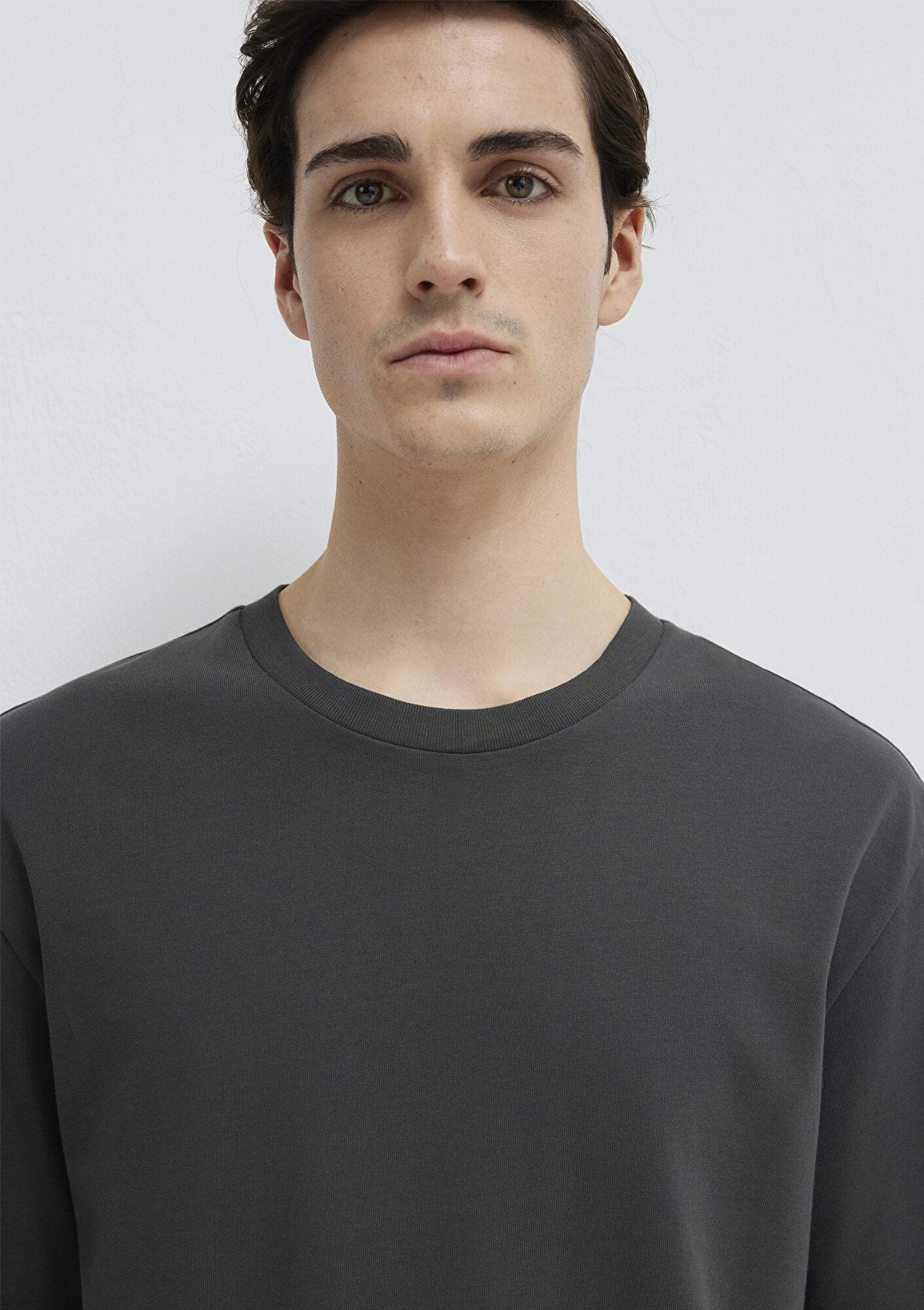 Mavi Logo Kol Detaylı Antrasit Basic Tişört Loose Fit / Bol Rahat Kesim 0611924-70092