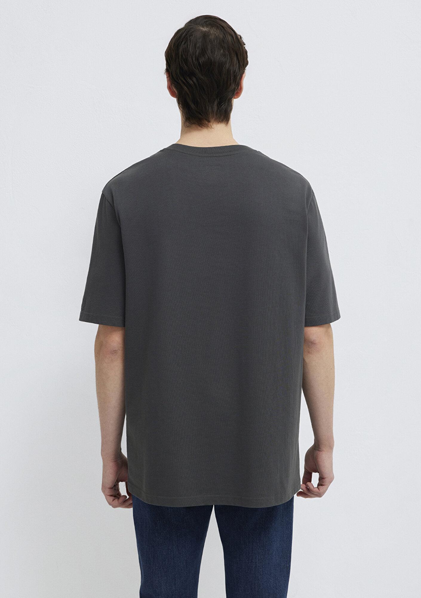 Mavi Logo Kol Detaylı Antrasit Basic Tişört Loose Fit / Bol Rahat Kesim 0611924-70092