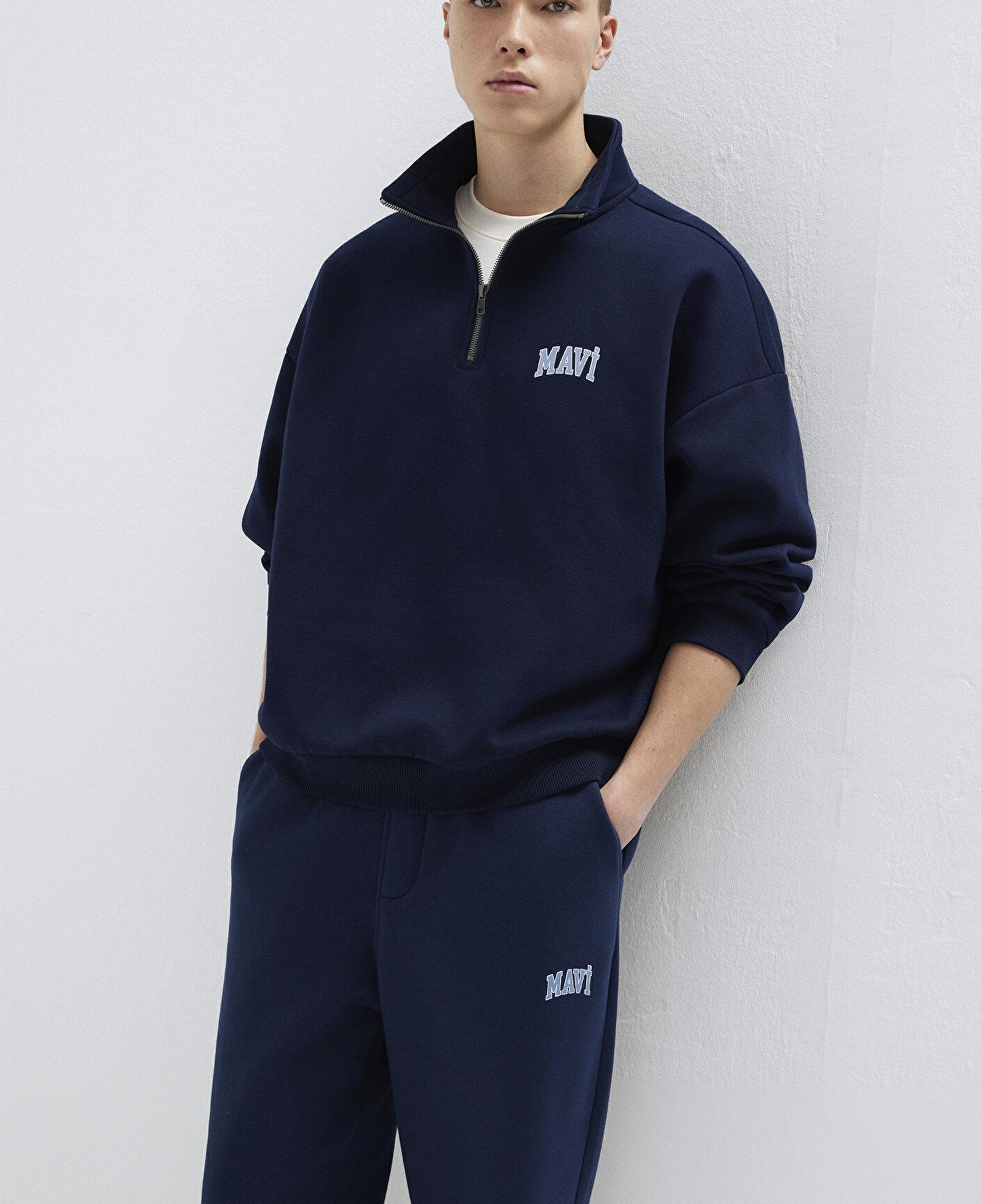Mavi Mavi Logo Baskılı Yarı Fermuarlı Lacivert Sweatshirt 0S10208-70497