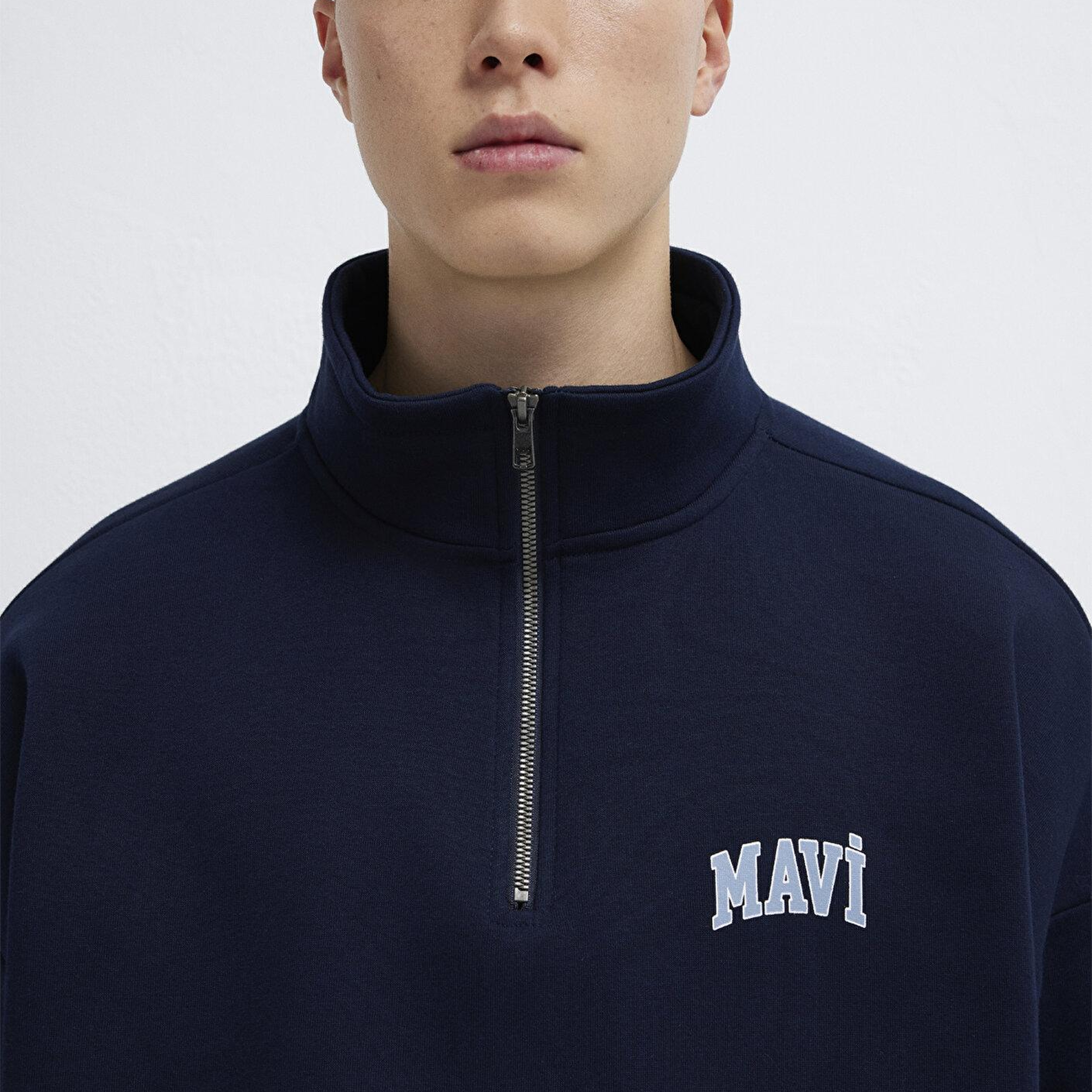 Mavi Mavi Logo Baskılı Yarı Fermuarlı Lacivert Sweatshirt 0S10208-70497