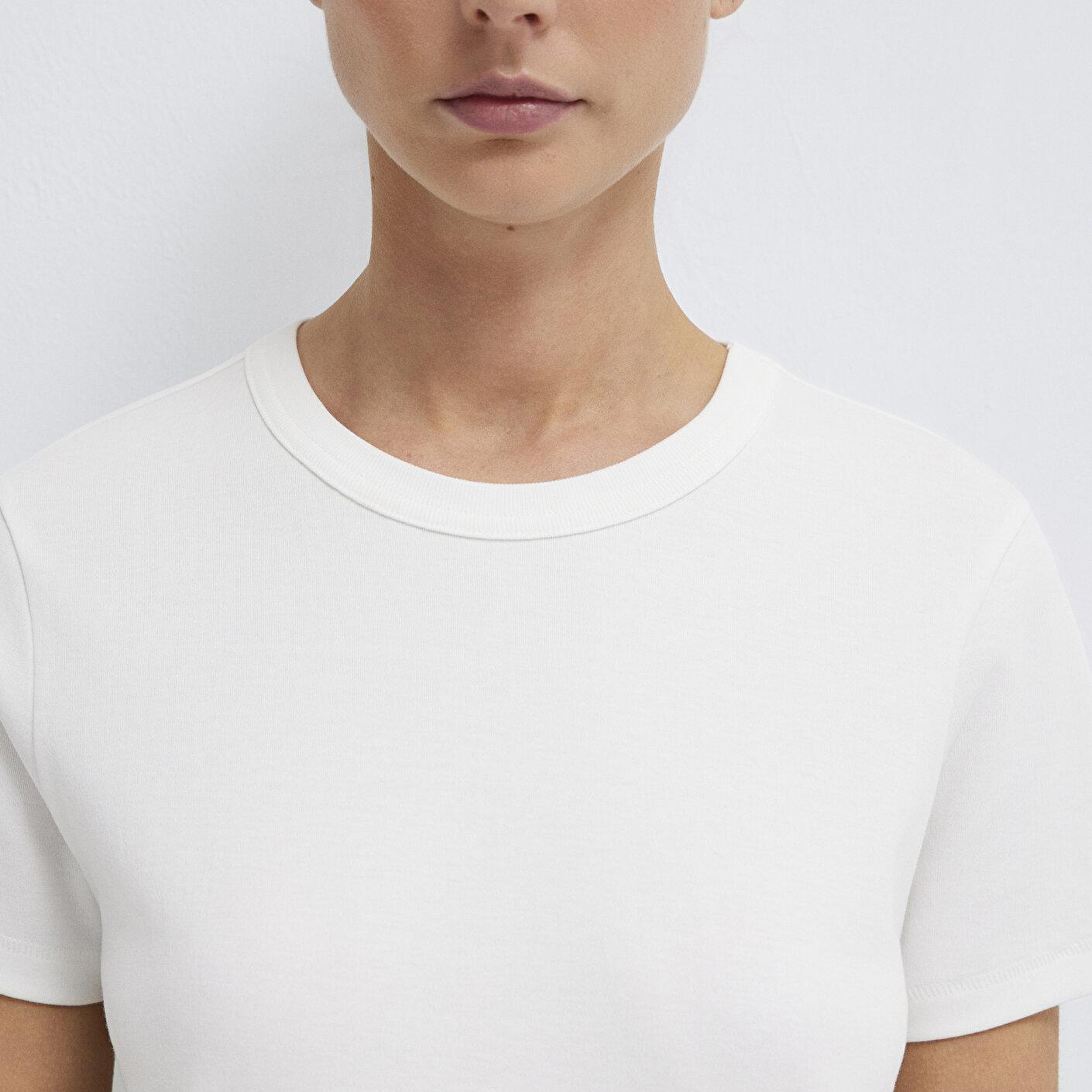 Mavi Bisiklet Yaka İnterlok Beyaz Basic Tişört Slim Fit / Dar Kesim 1612707-70057