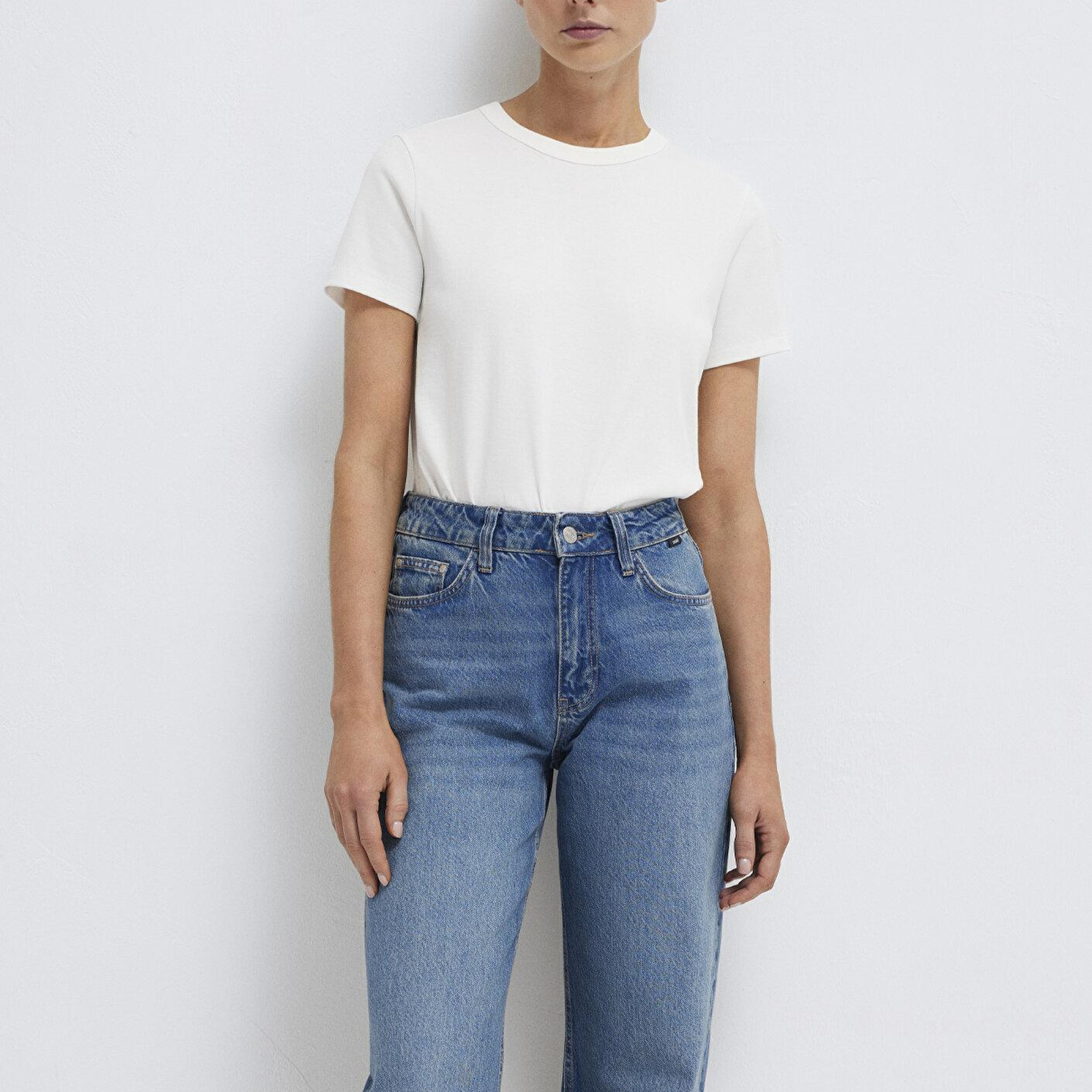 Mavi Bisiklet Yaka İnterlok Beyaz Basic Tişört Slim Fit / Dar Kesim 1612707-70057