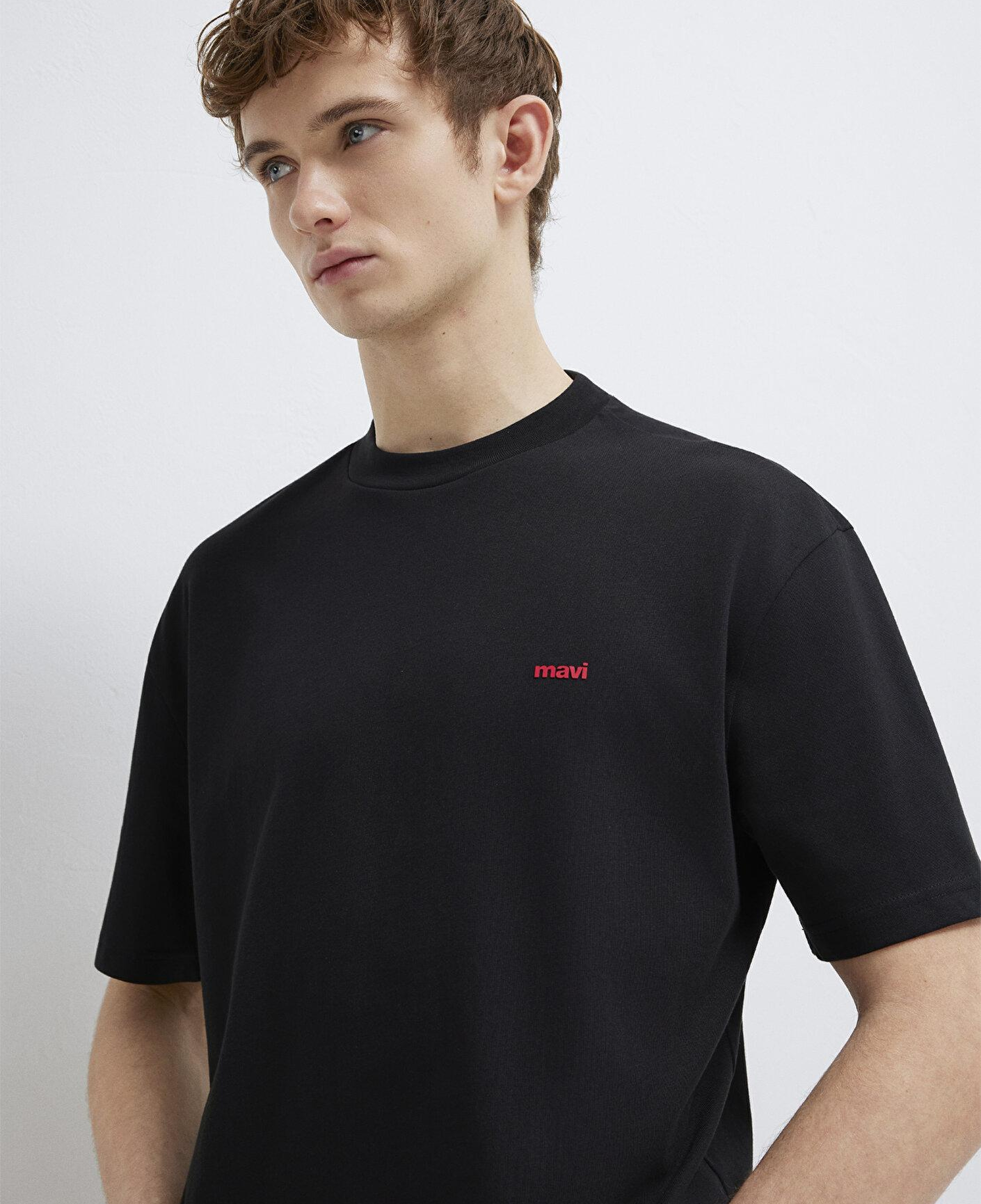 Mavi Mavi Logo Baskılı Siyah Basic Tişört Loose Fit / Bol Rahat Kesim 0612216-900
