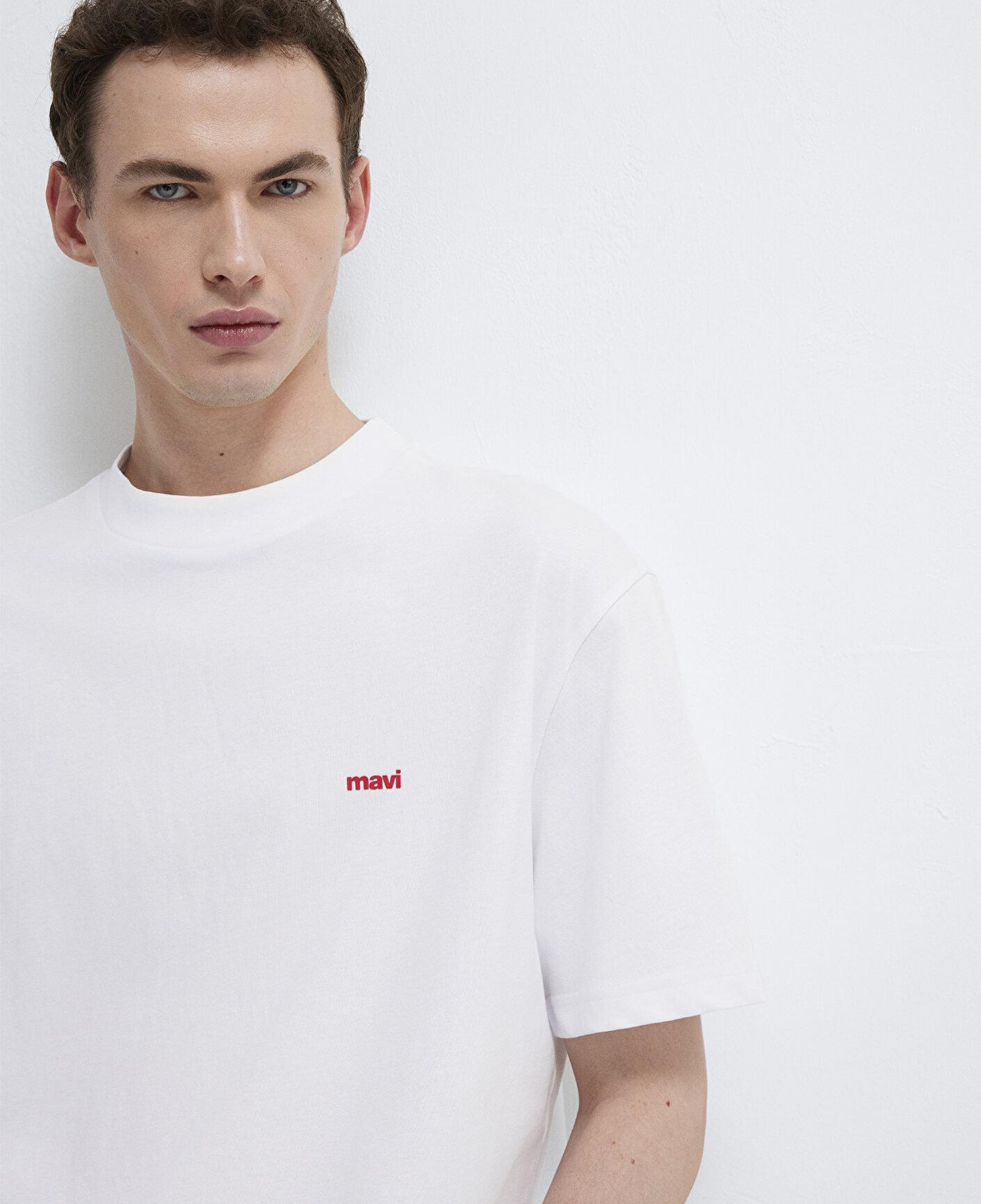 Mavi Mavi Logo Baskılı Beyaz Basic Tişört Loose Fit / Bol Rahat Kesim 0612216-620