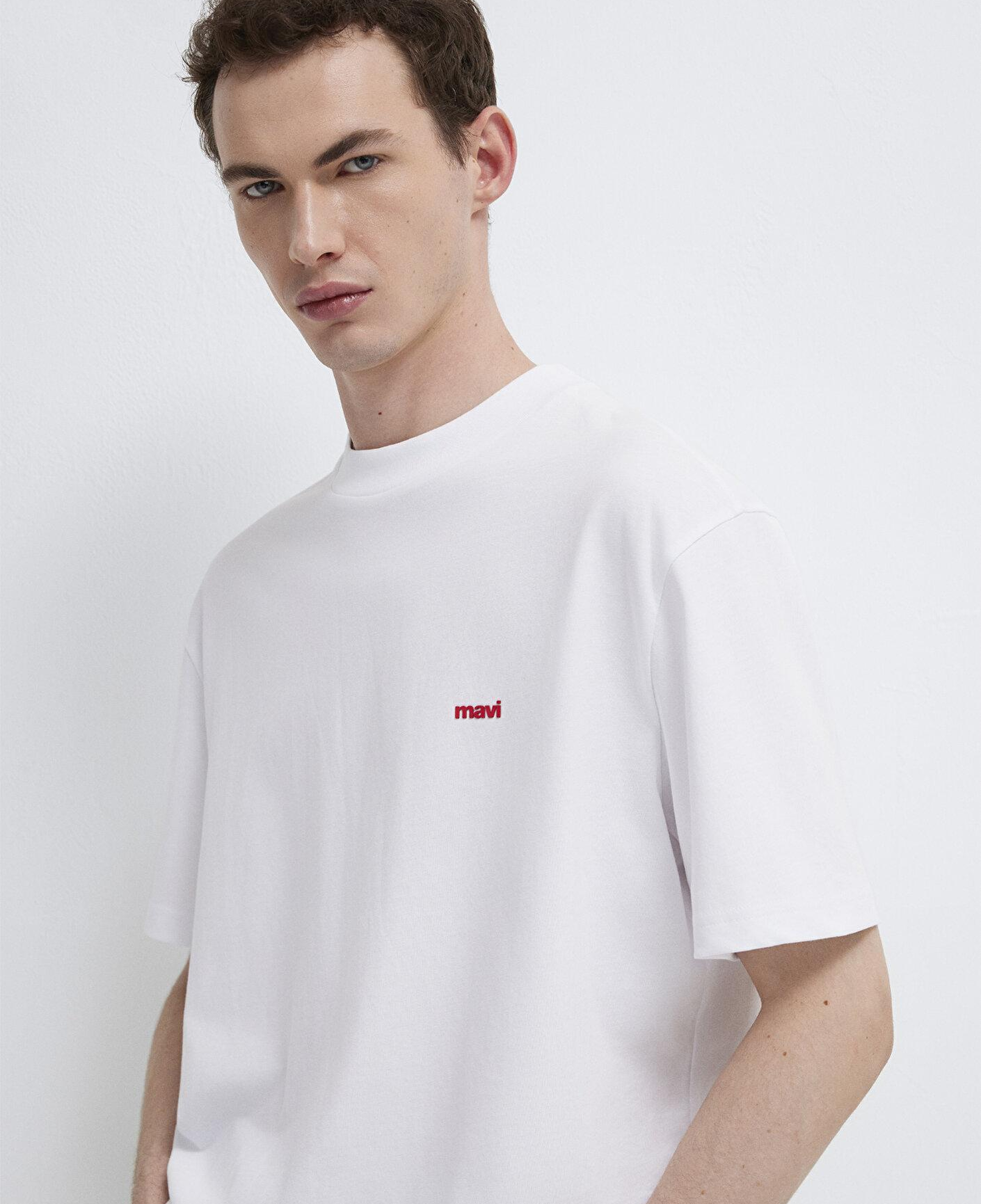 Mavi Mavi Logo Baskılı Beyaz Basic Tişört Loose Fit / Bol Rahat Kesim 0612216-620