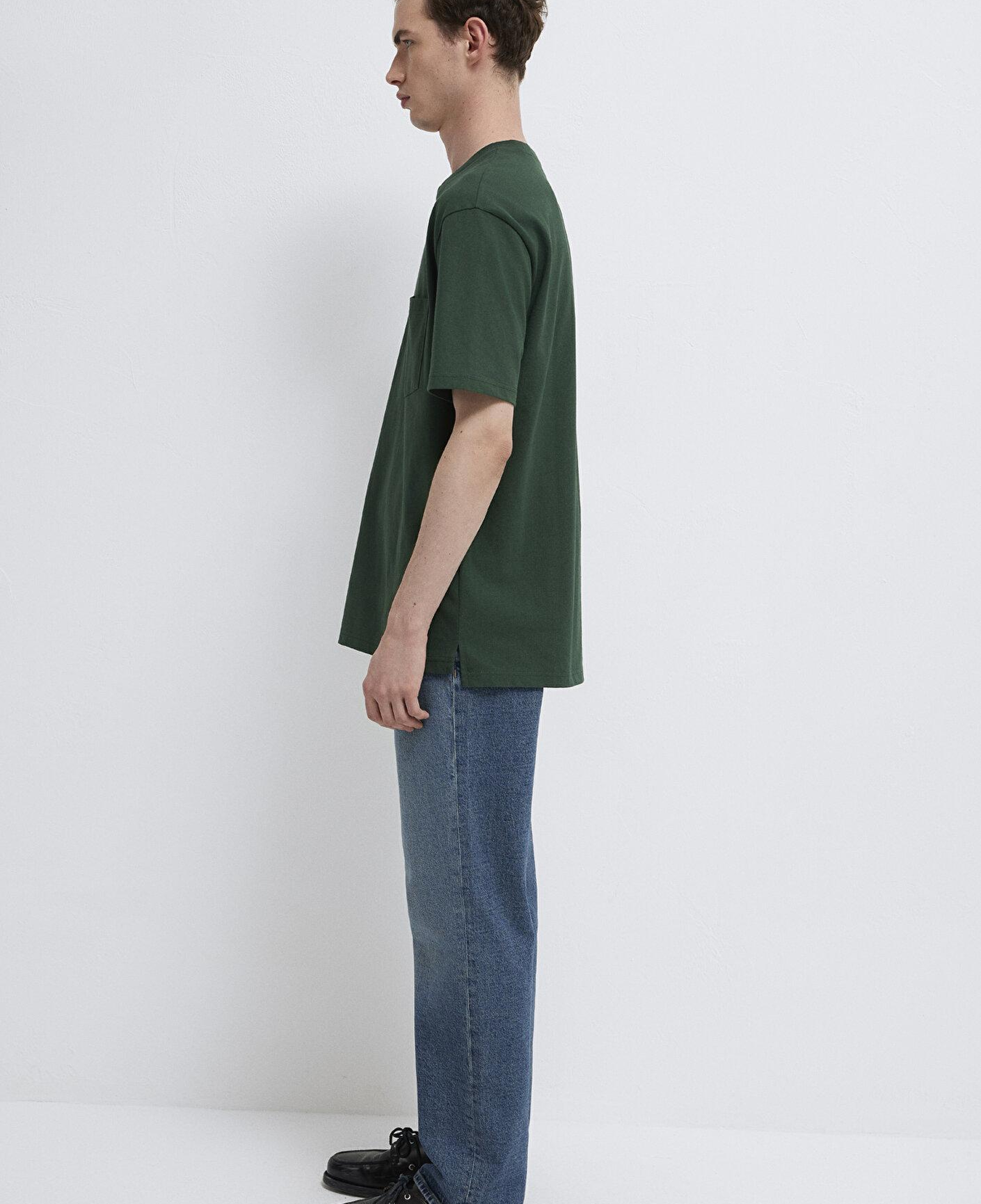 Mavi Cep Detaylı Yeşil Basic Tişört Loose Fit / Bol Rahat Kesim 066248-81570